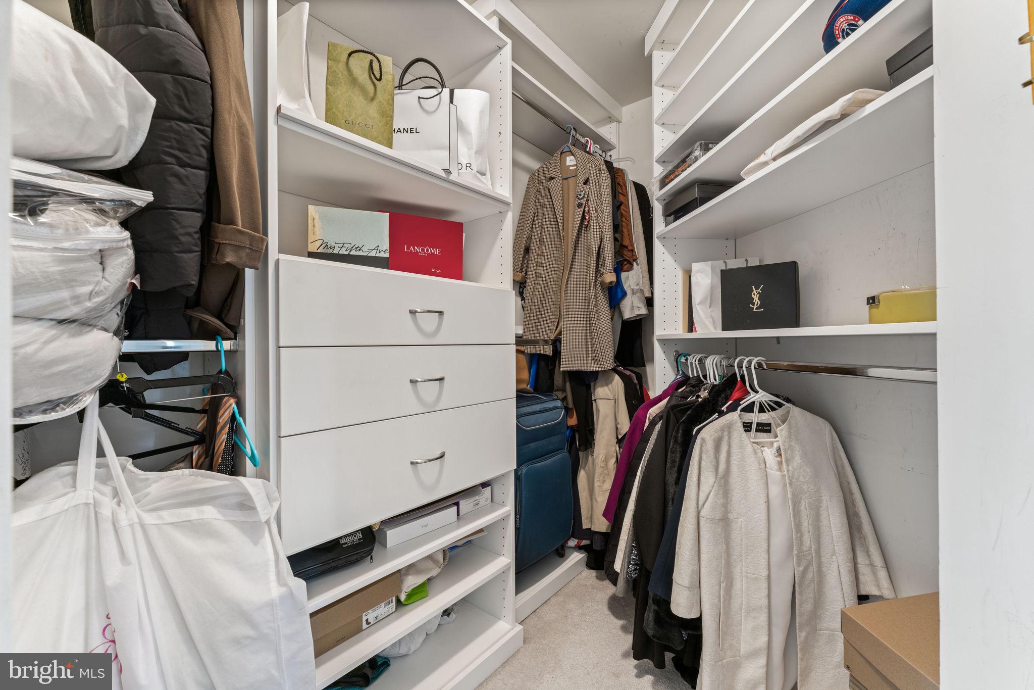 PIEDMONT MEWS - Residential