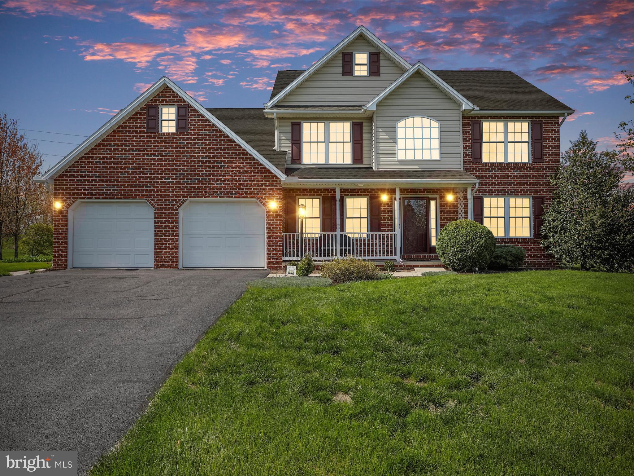 HUNTERS CHASE - Residential