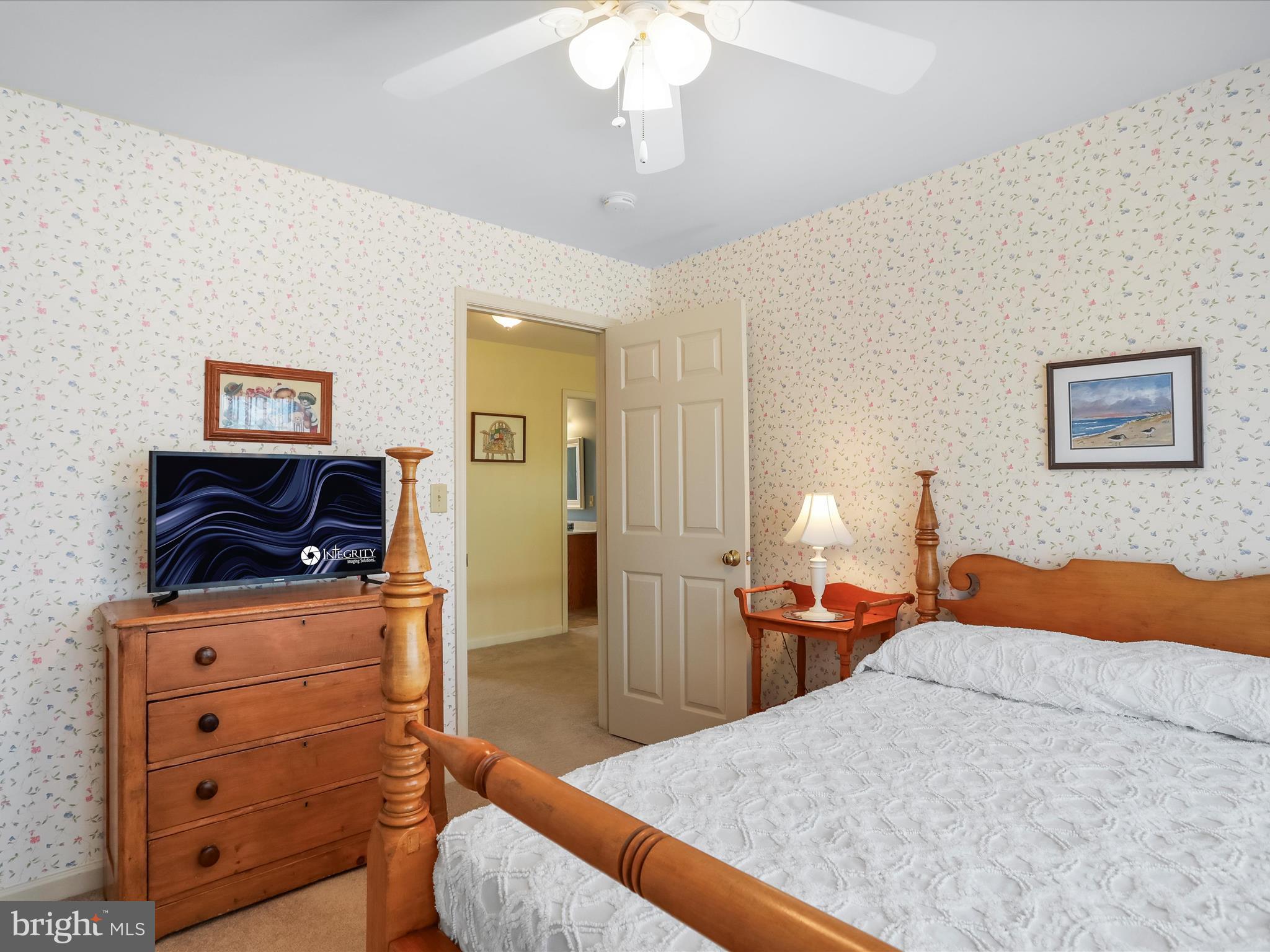 HUNTERS CHASE - Residential