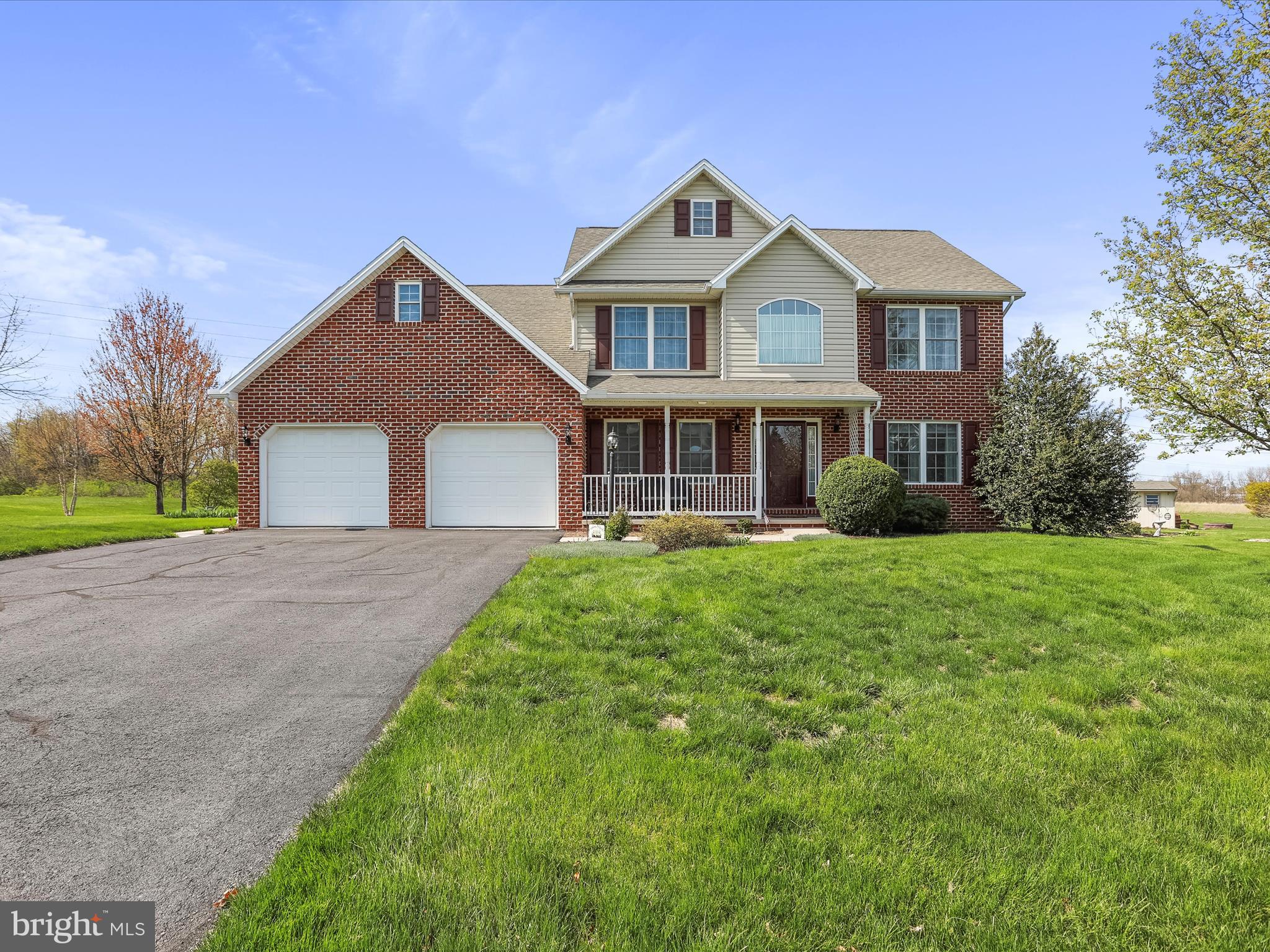 HUNTERS CHASE - Residential