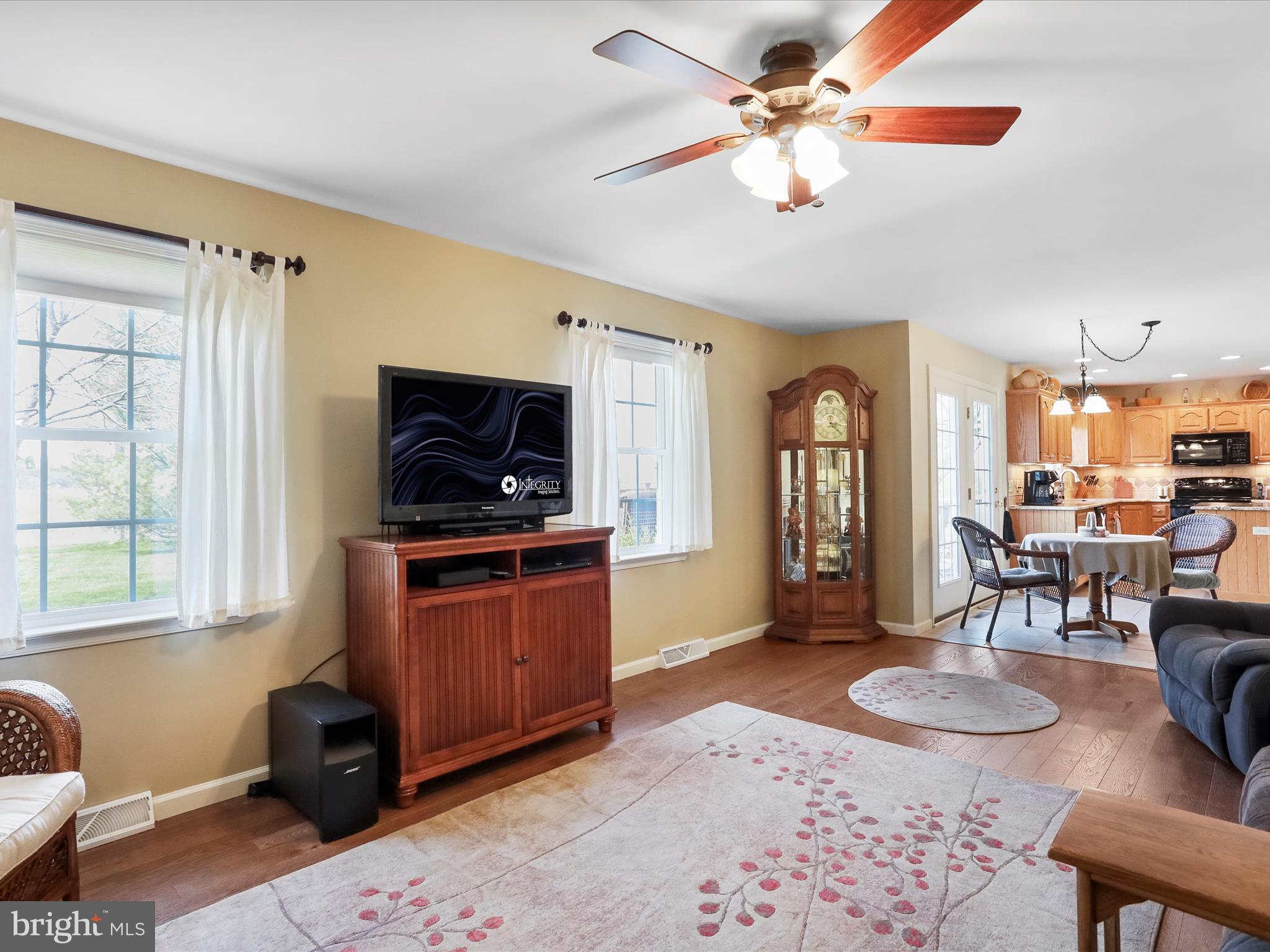 HUNTERS CHASE - Residential