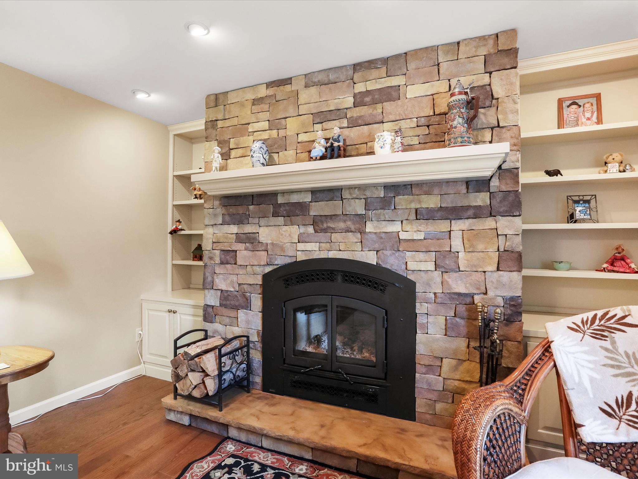 HUNTERS CHASE - Residential