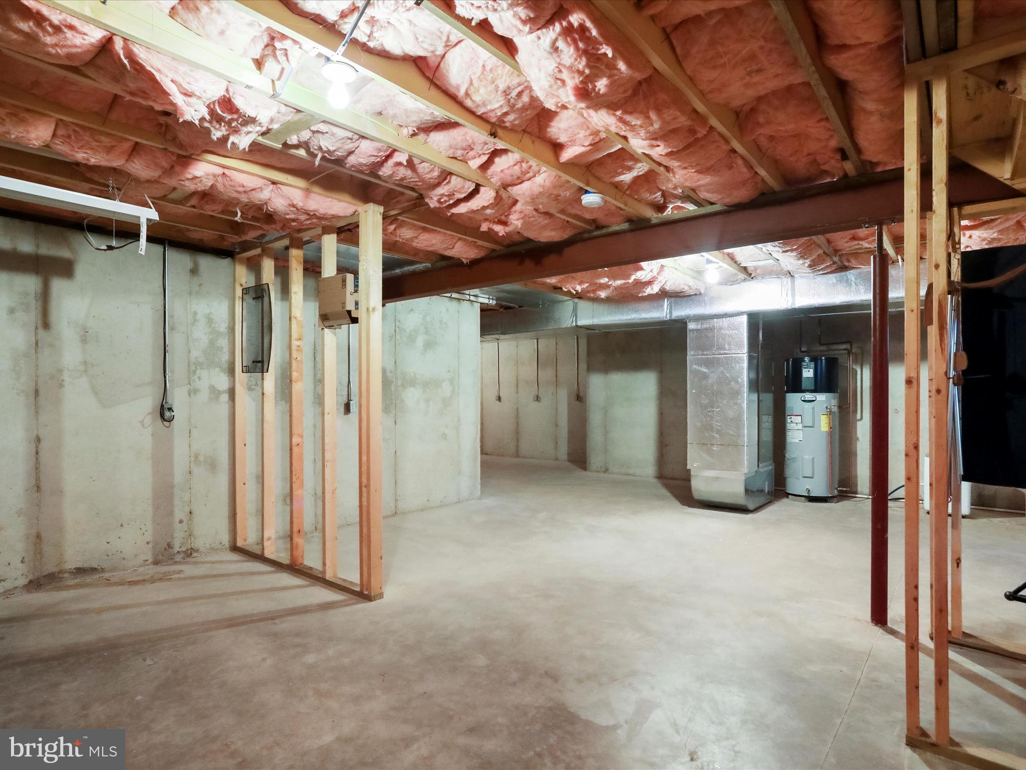 HUNTERS CHASE - Residential