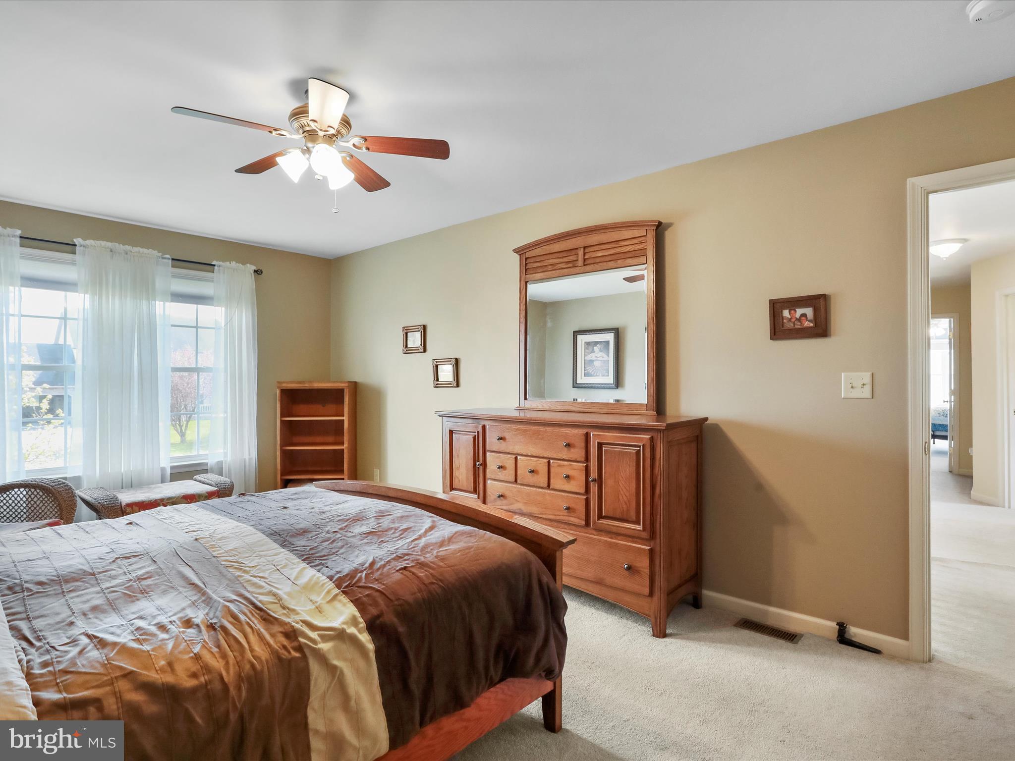 HUNTERS CHASE - Residential