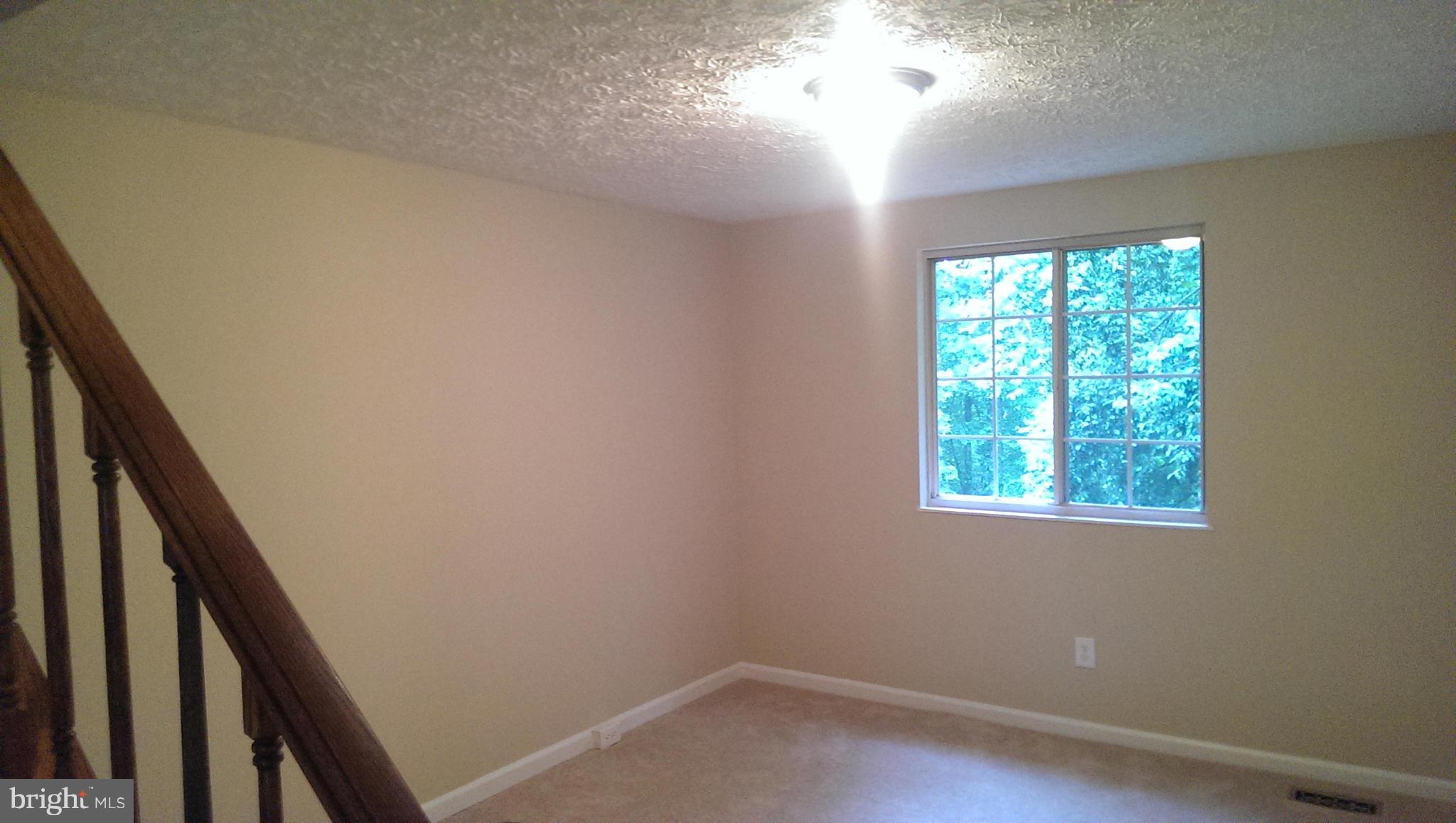 PORT O DUMFRIES - Residential Lease