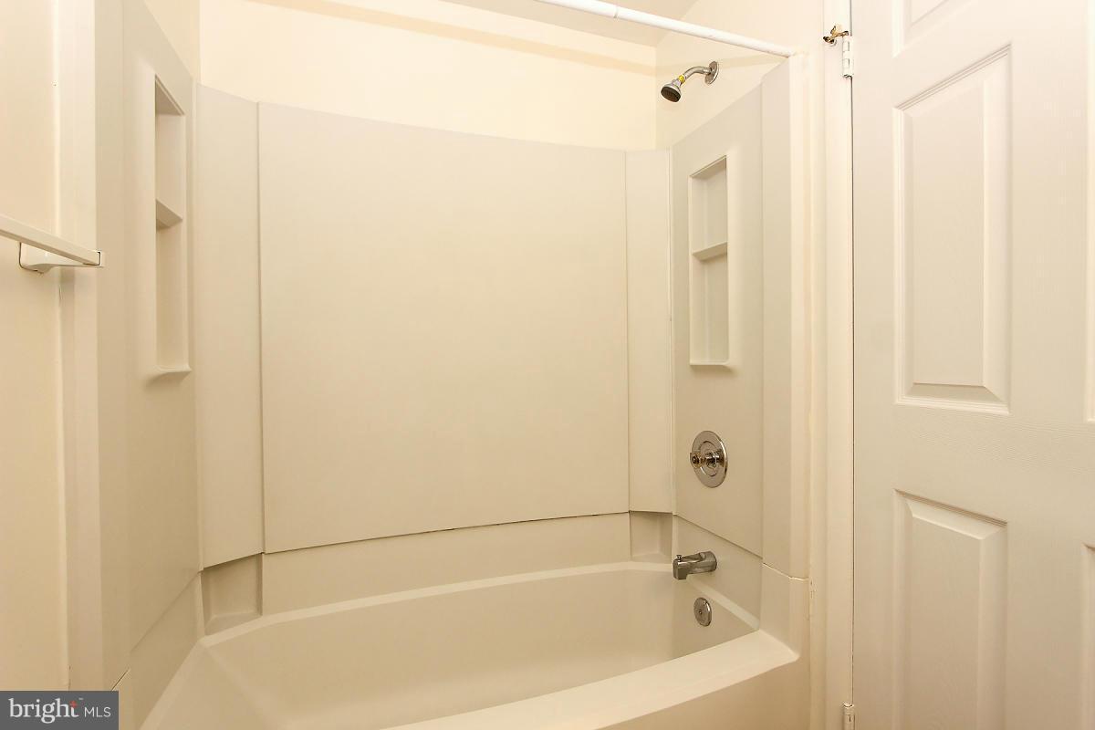 GREENFIELD COMMONS - Residential