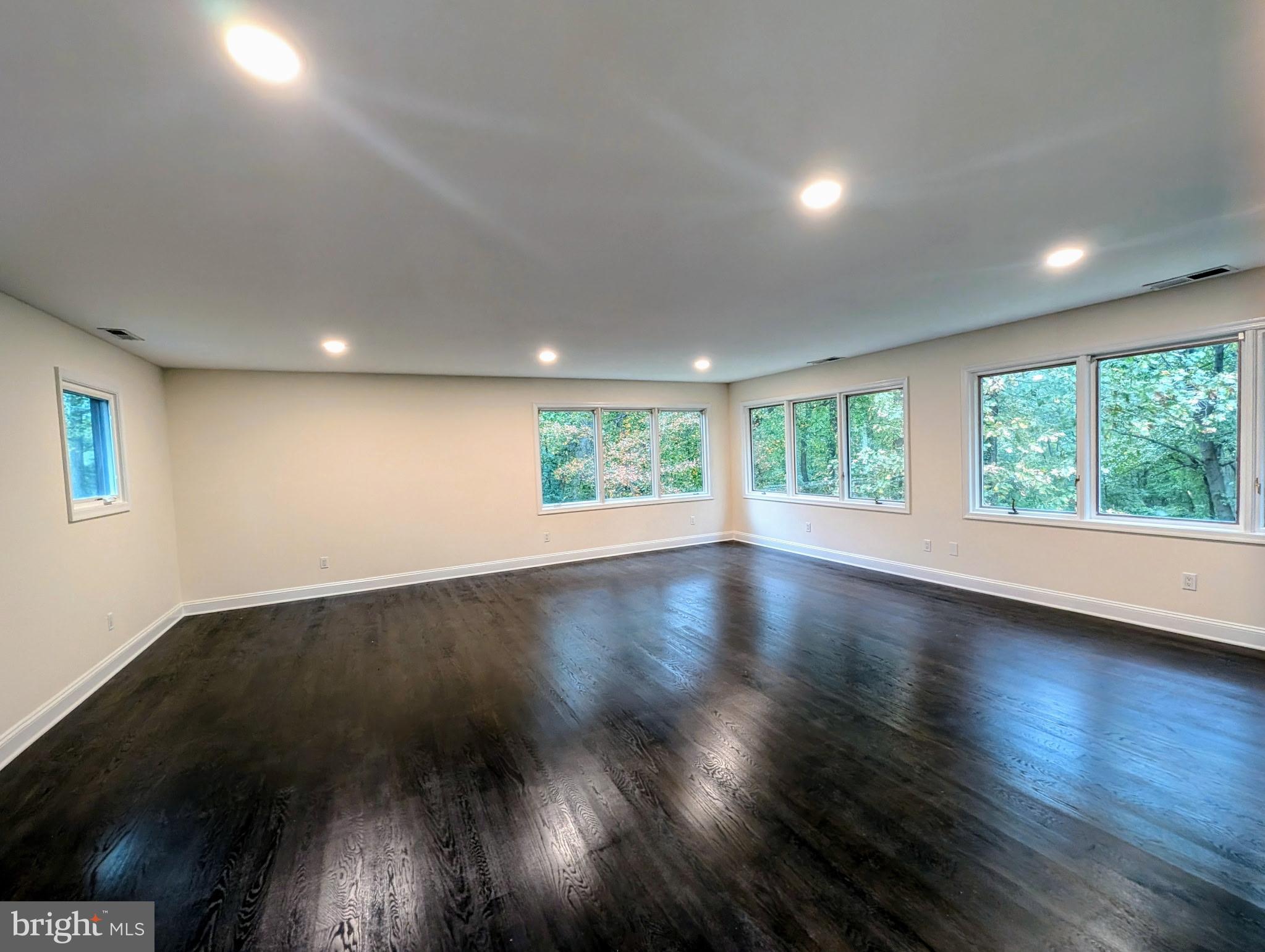 CAPTAINS CHOICE - Residential