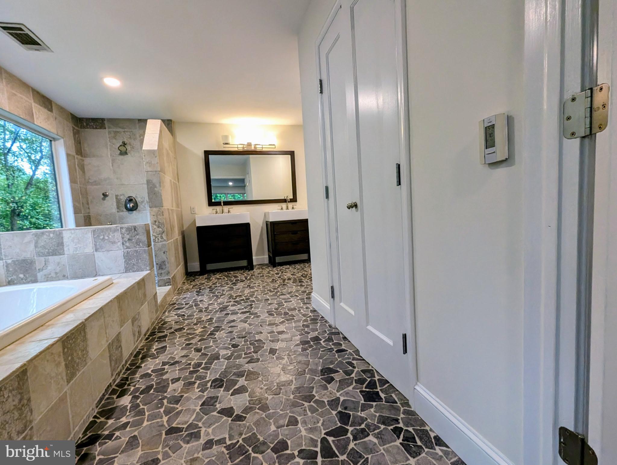 CAPTAINS CHOICE - Residential