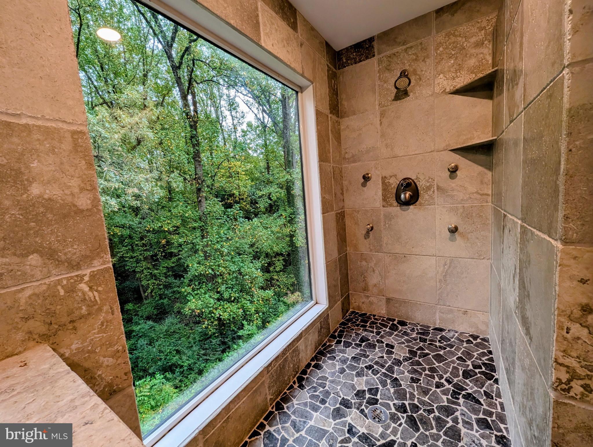 CAPTAINS CHOICE - Residential