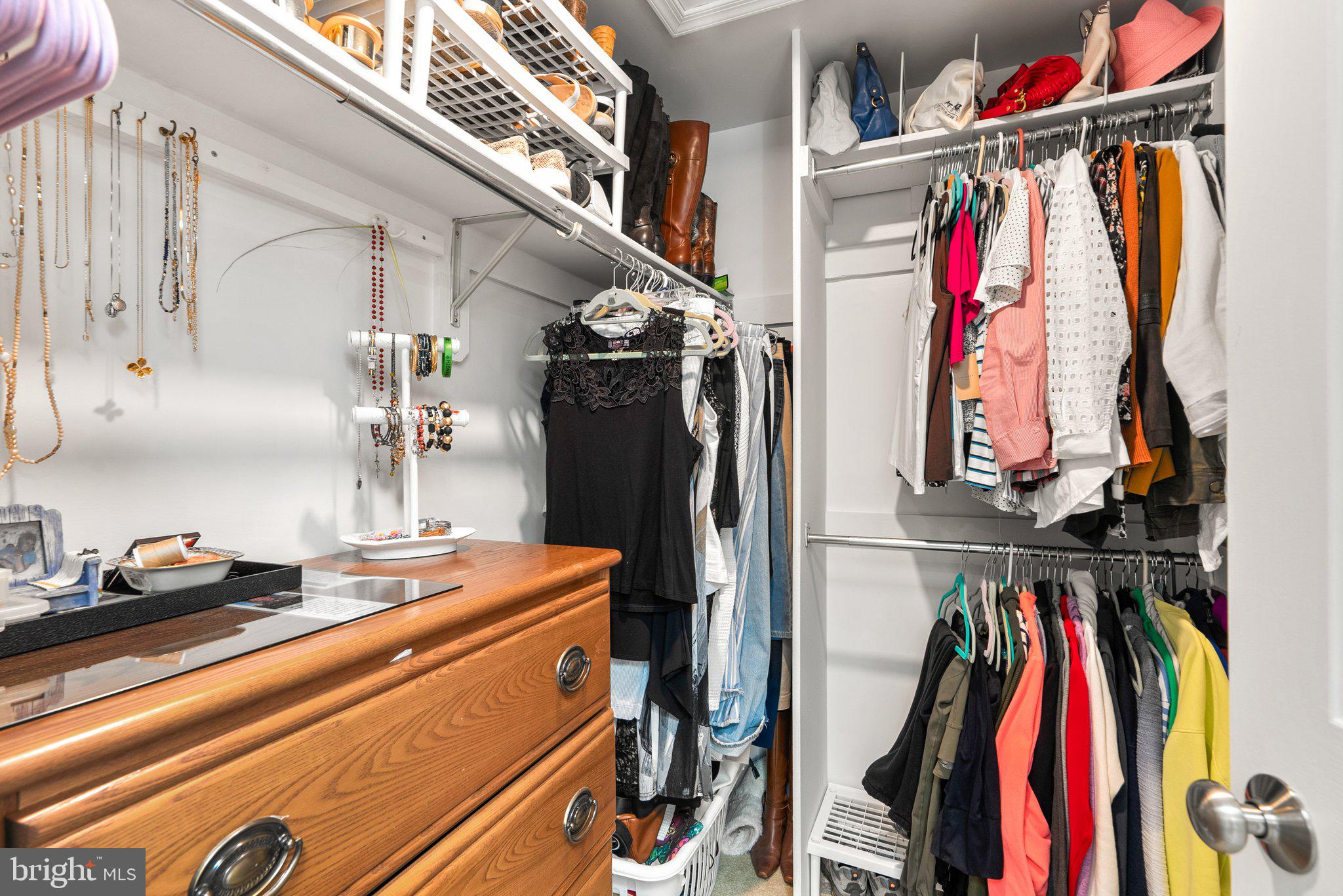 HALLOWELL - Residential