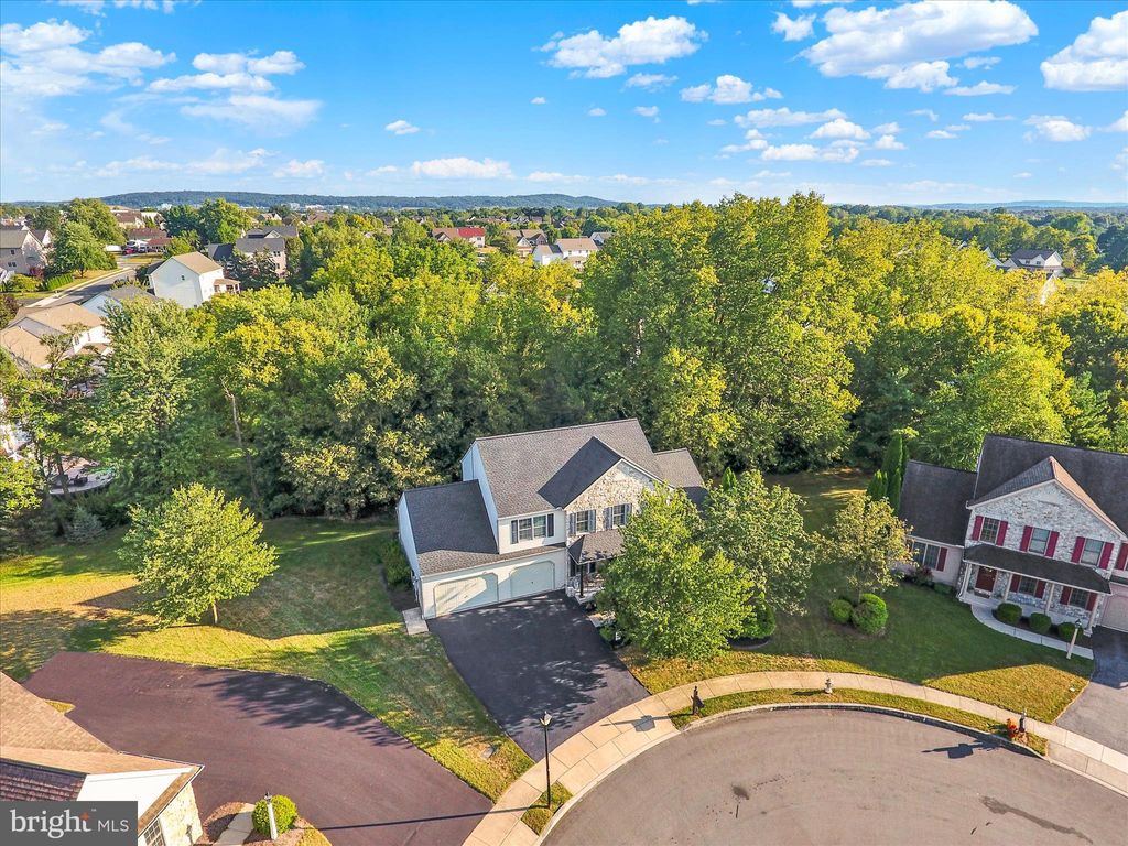 Photo of 120 Quail Court, HUMMELSTOWN, PA 17036 (MLS # PADA2049108)