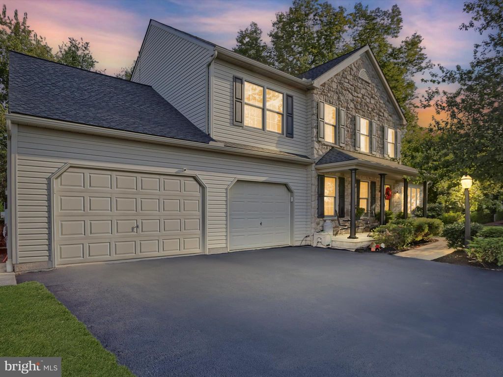 Photo of 120 Quail Court, HUMMELSTOWN, PA 17036 (MLS # PADA2049108)
