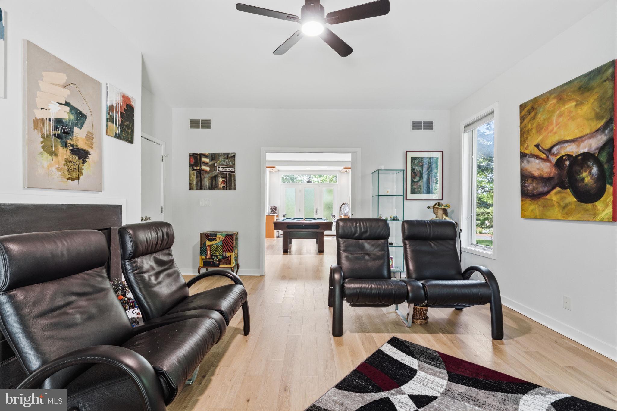 ARBOUR HILL - Residential