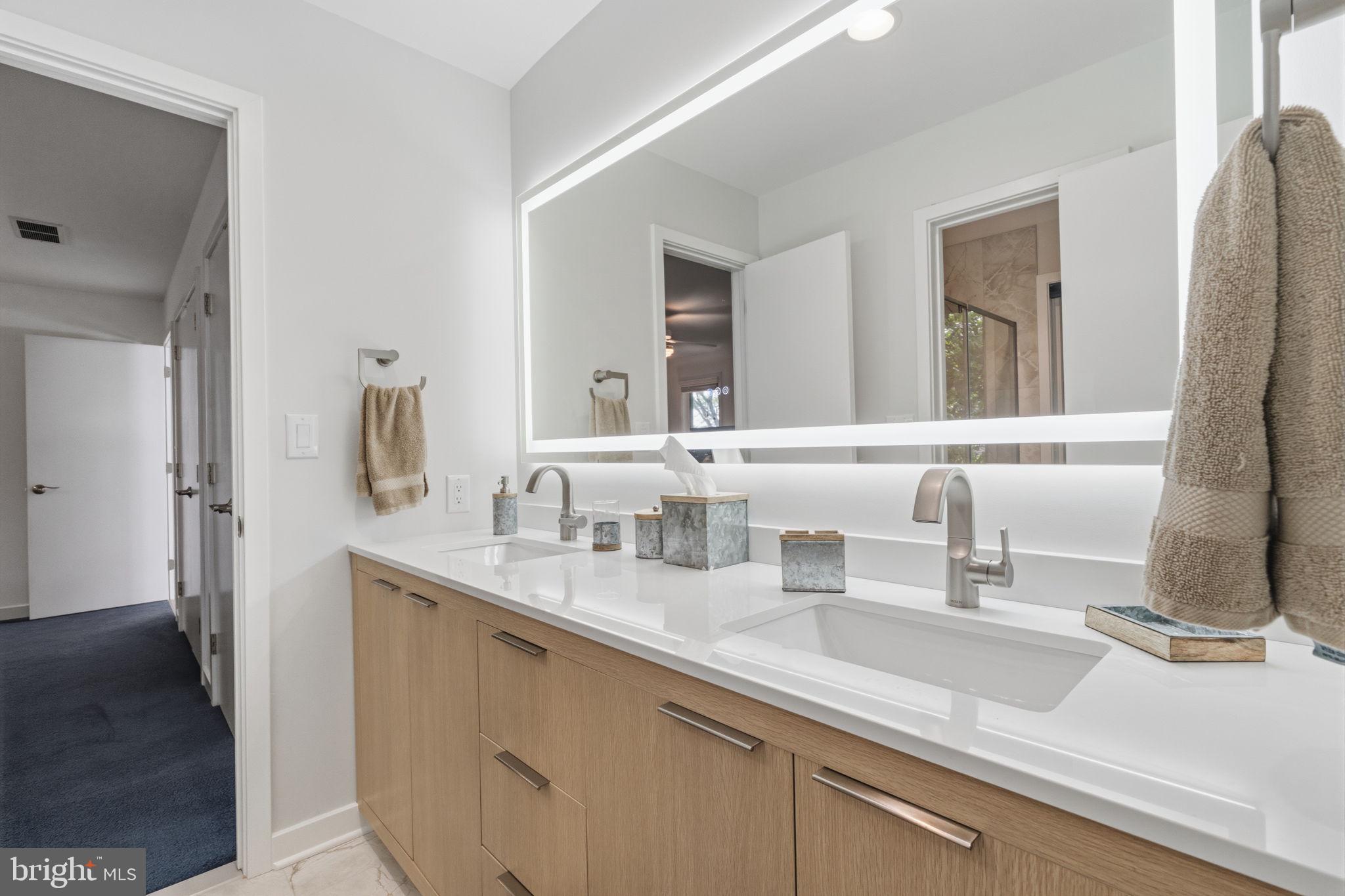 ARBOUR HILL - Residential