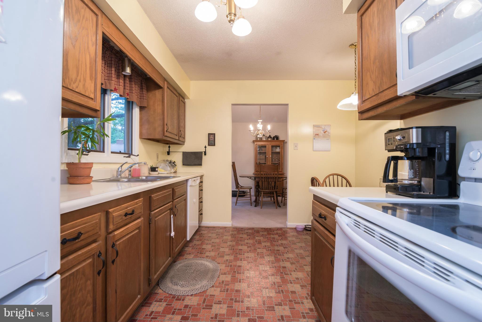 WOODBRIER MANOR - Residential