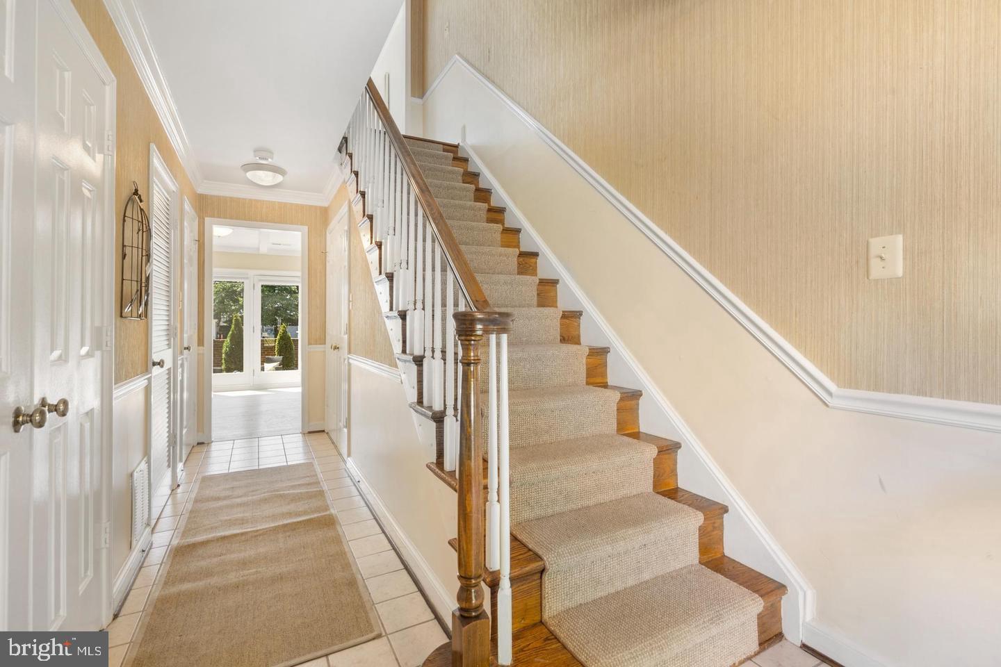 MERRY MEWS - Residential Lease