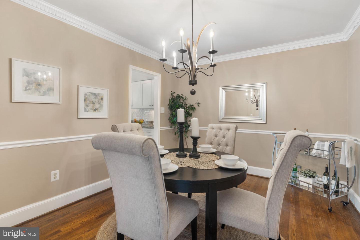 MERRY MEWS - Residential Lease