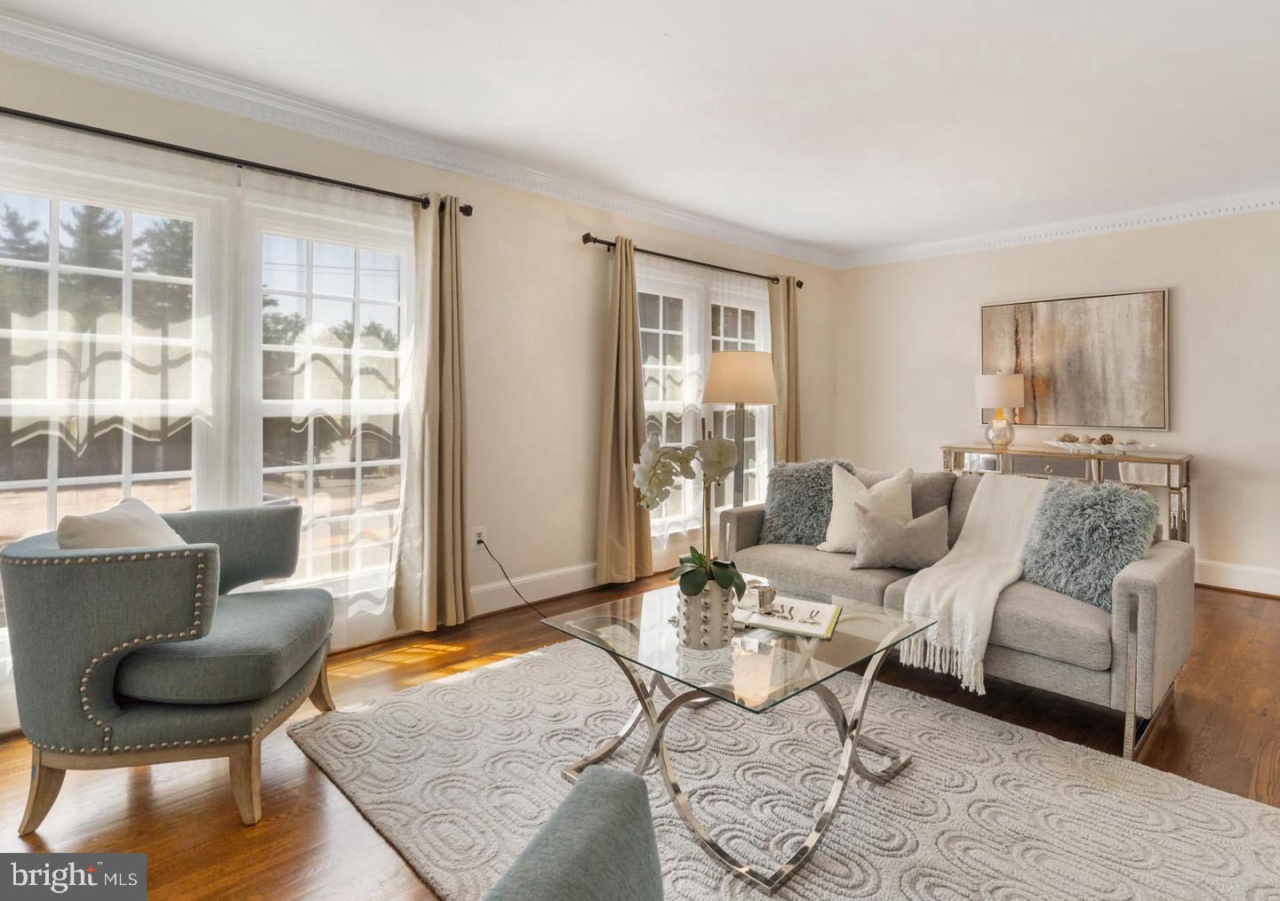 MERRY MEWS - Residential Lease