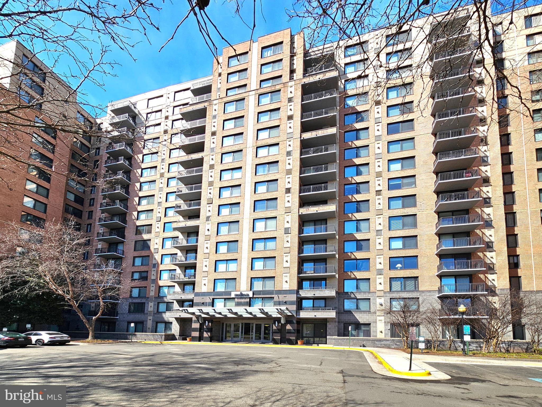 MIDTOWN ALEXANDRIA STATION CONDOMINIUM - Residential Lease