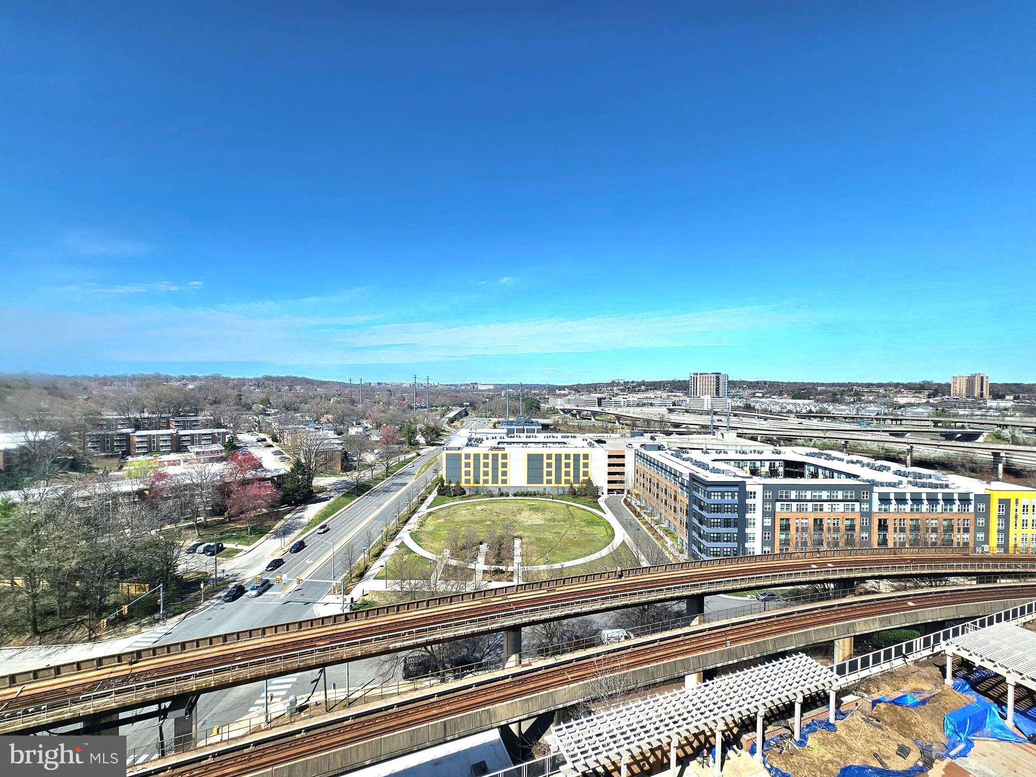 MIDTOWN ALEXANDRIA STATION CONDOMINIUM - Residential Lease