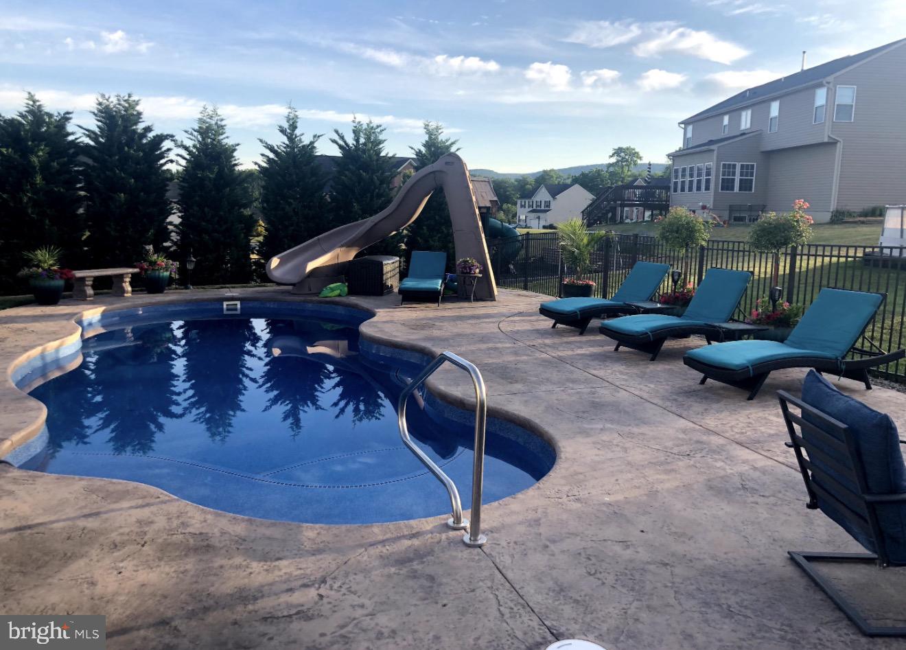 ANTIETAM COMMONS - Residential