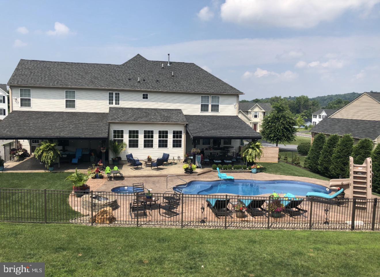 ANTIETAM COMMONS - Residential