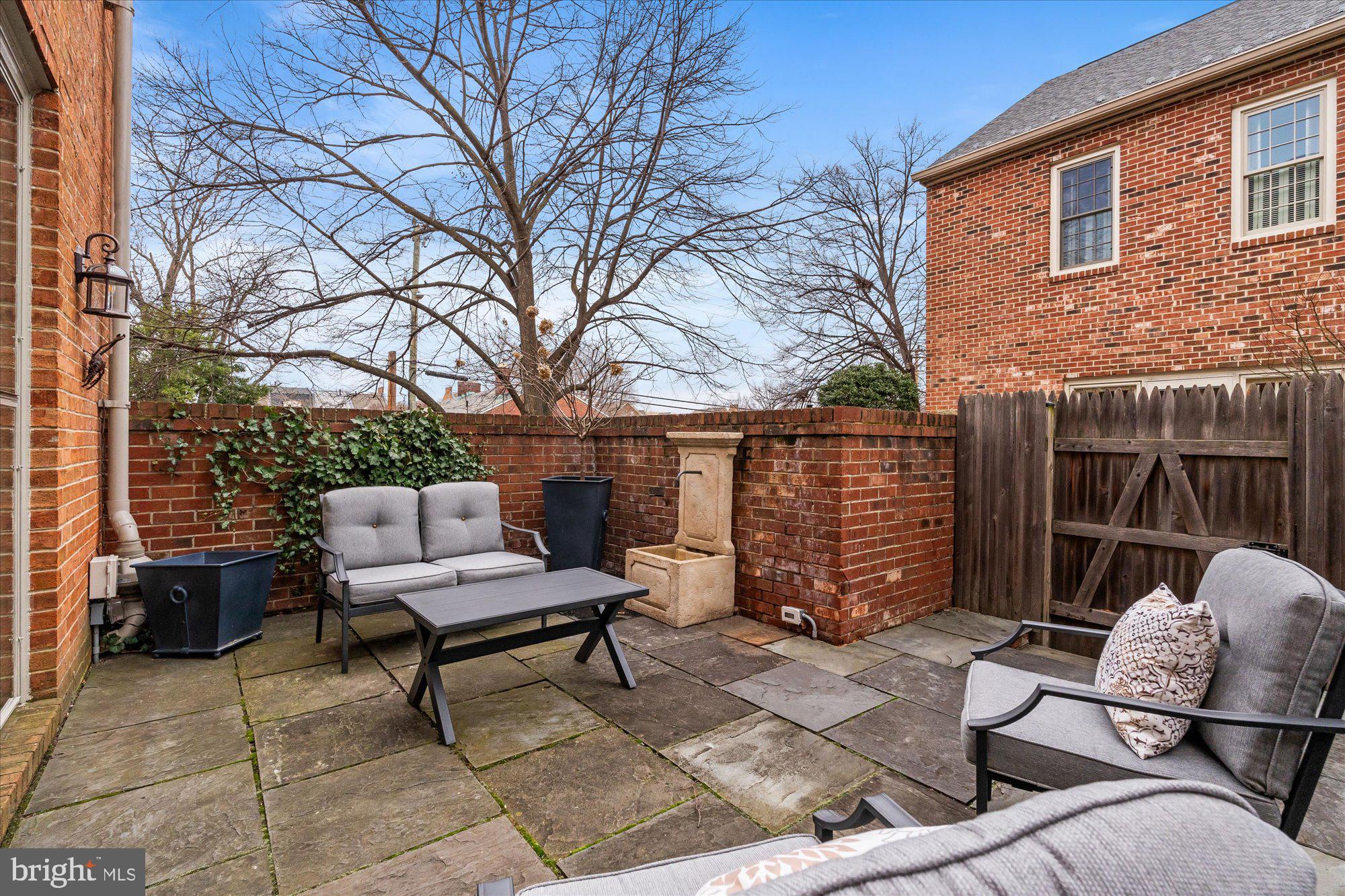 OLD TOWN - Residential