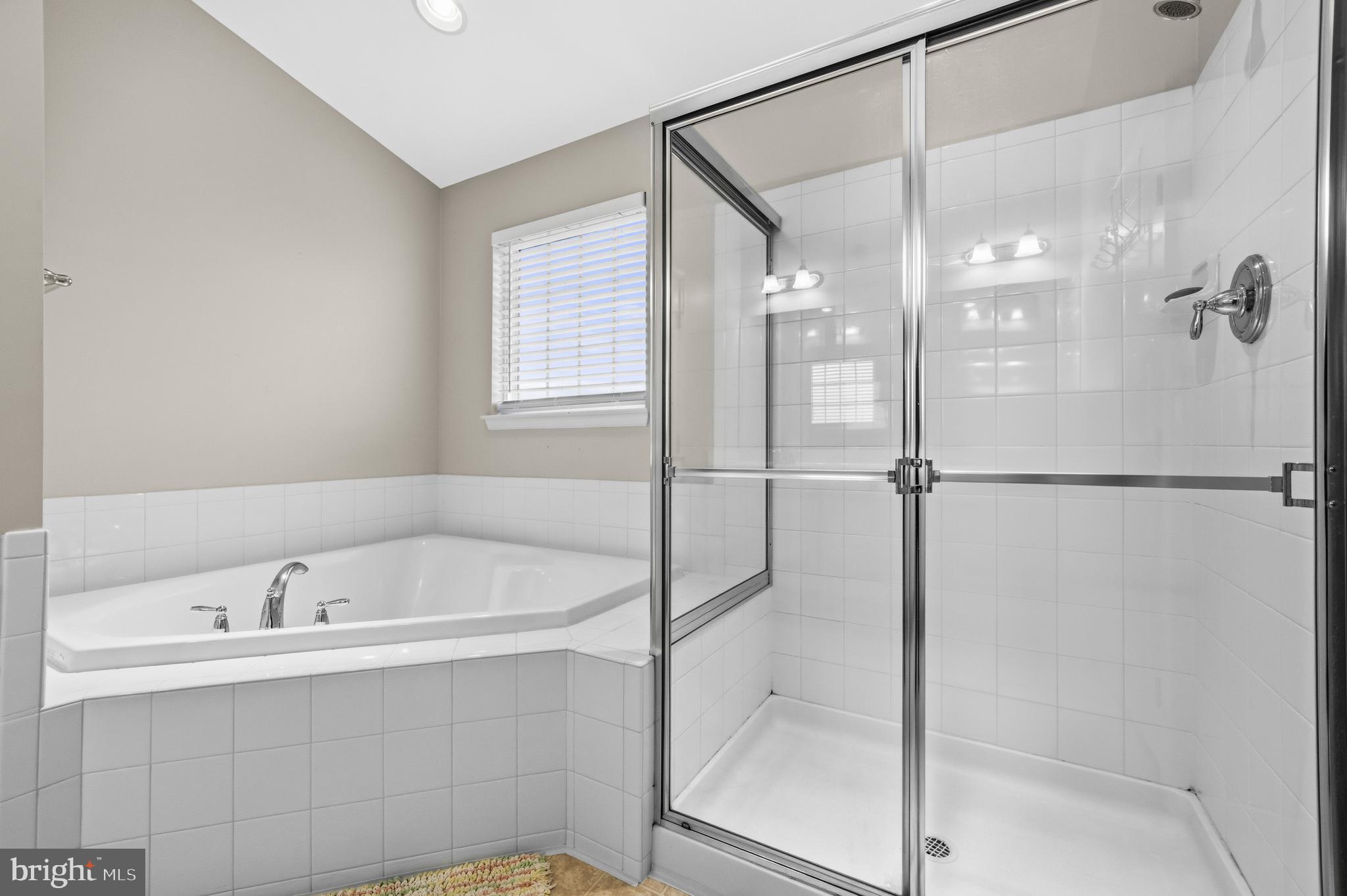 WASHINGTON OVERLOOK - Residential