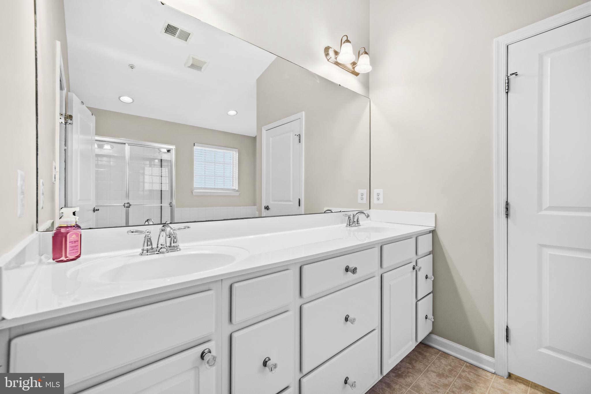 WASHINGTON OVERLOOK - Residential