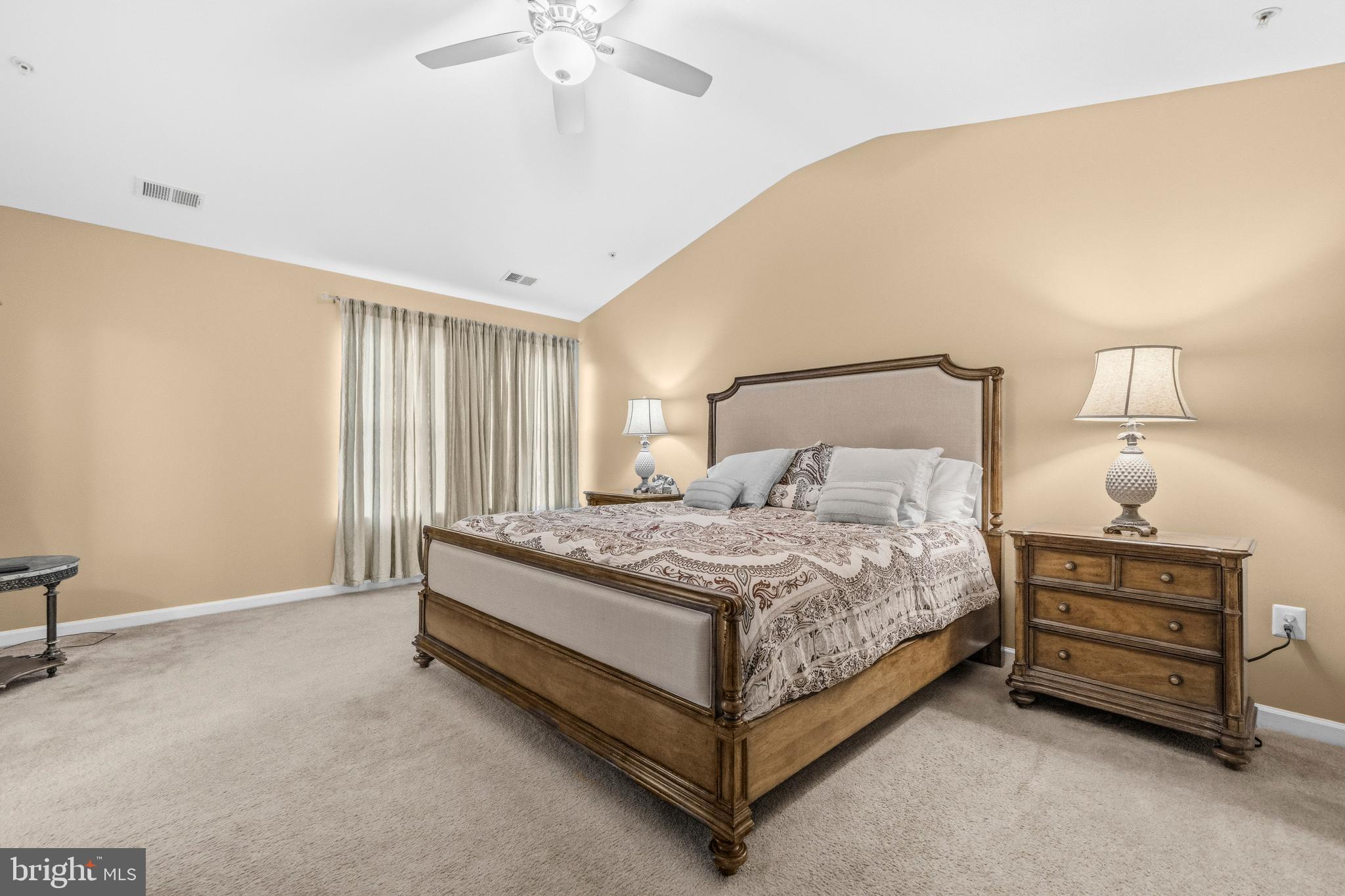 WASHINGTON OVERLOOK - Residential