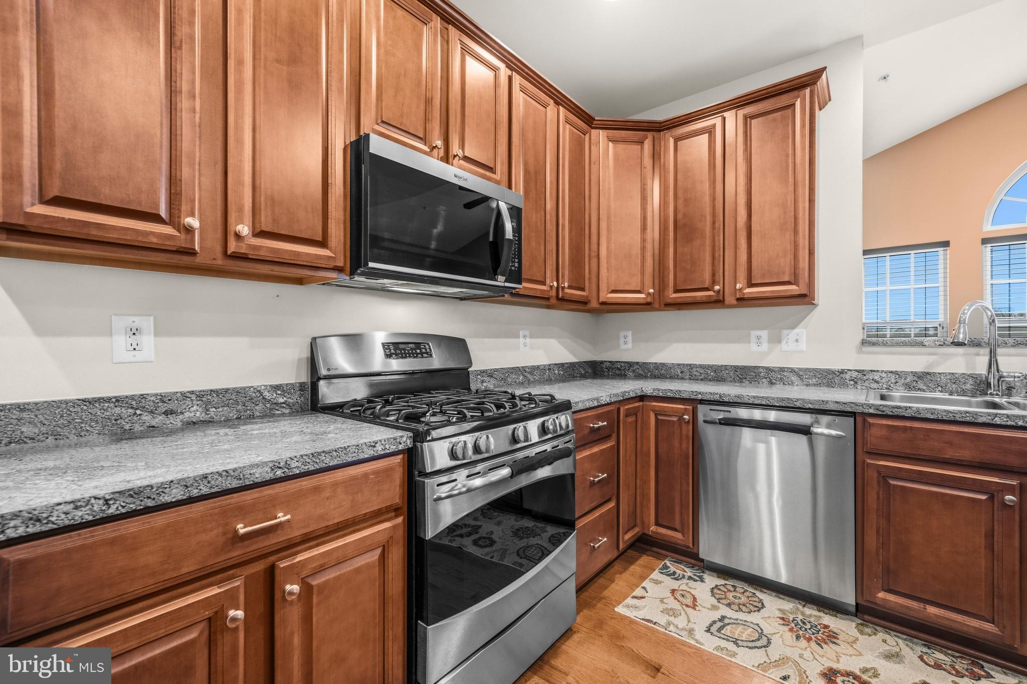 WASHINGTON OVERLOOK - Residential