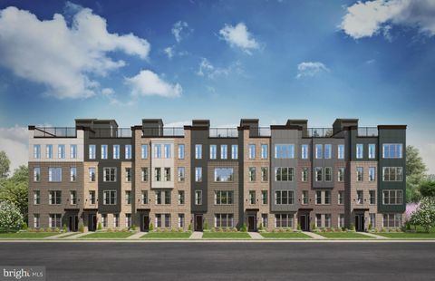 Condo For Sale - 6699 Belcrest Road<br/> HYATTSVILLE, MD 20782