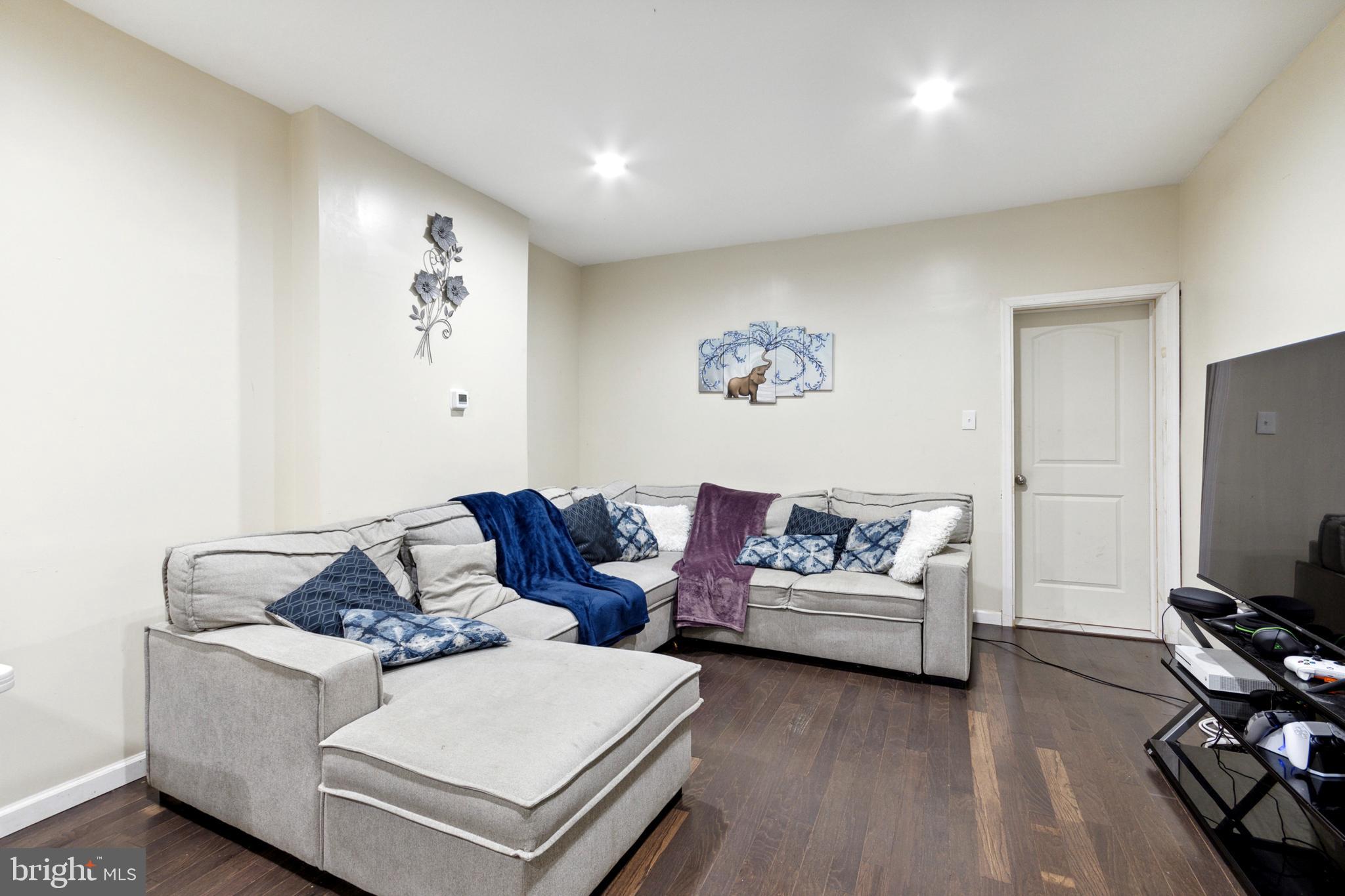 COBBS CREEK - Residential