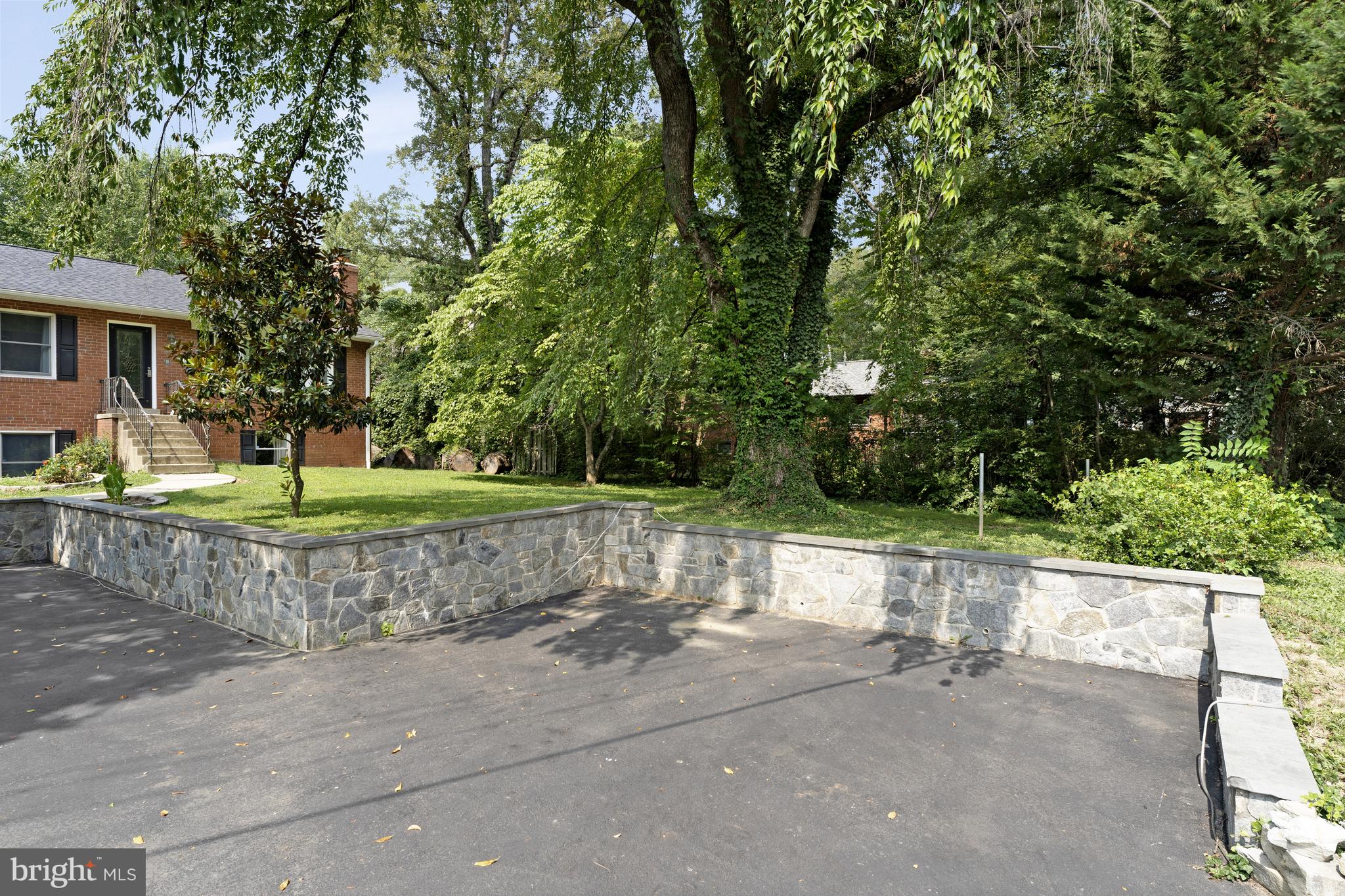 EL NIDO - Residential Lease