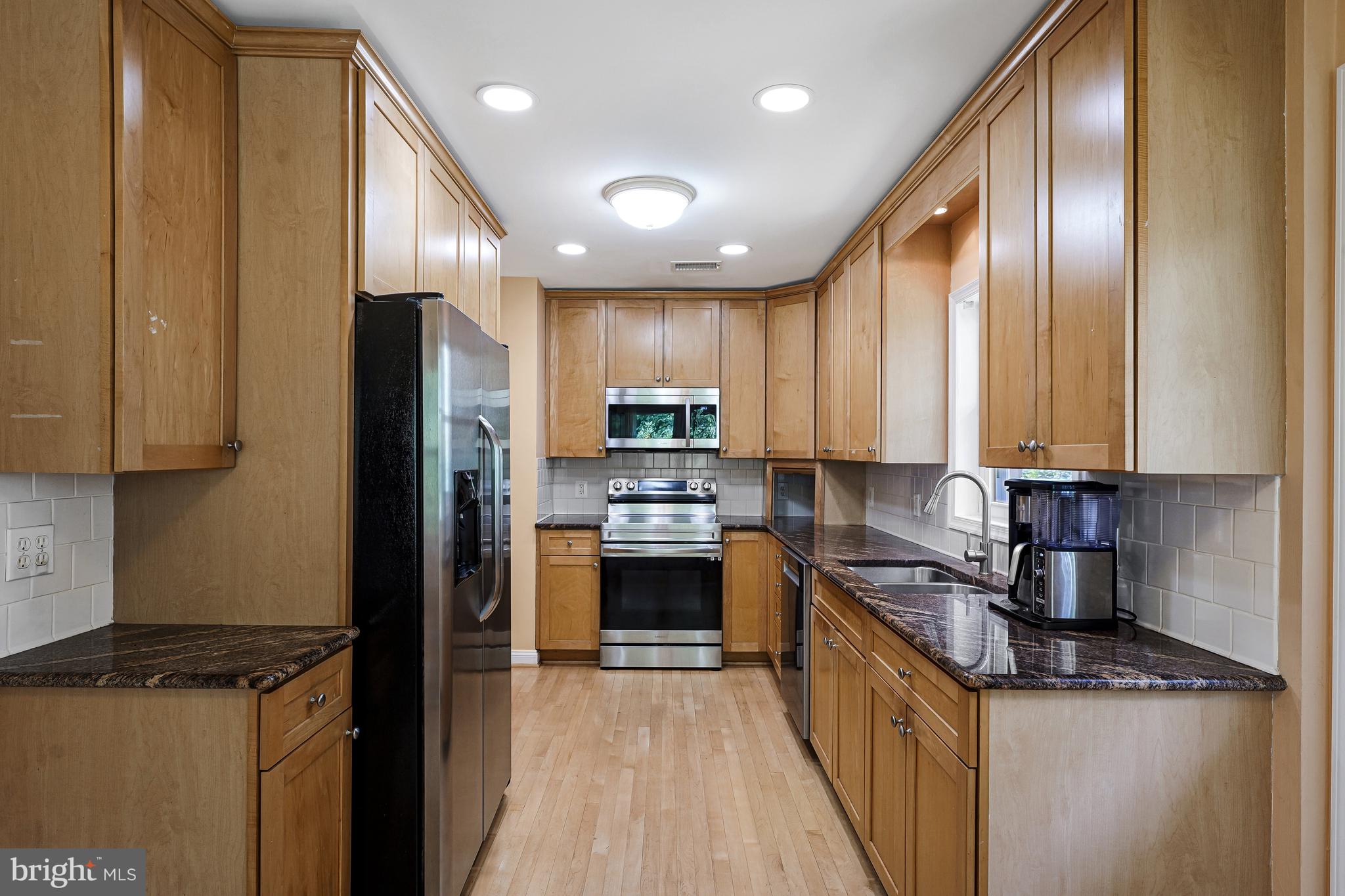 EL NIDO - Residential Lease