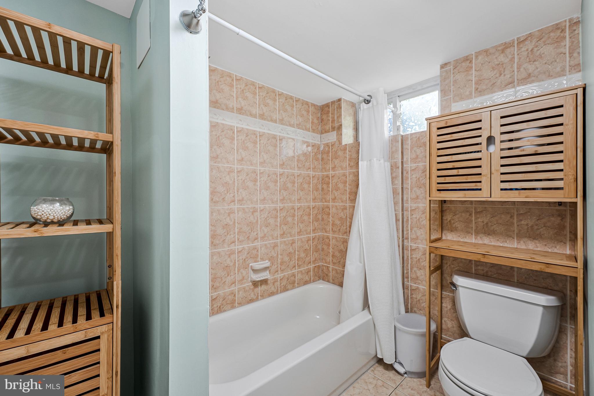 EL NIDO - Residential Lease