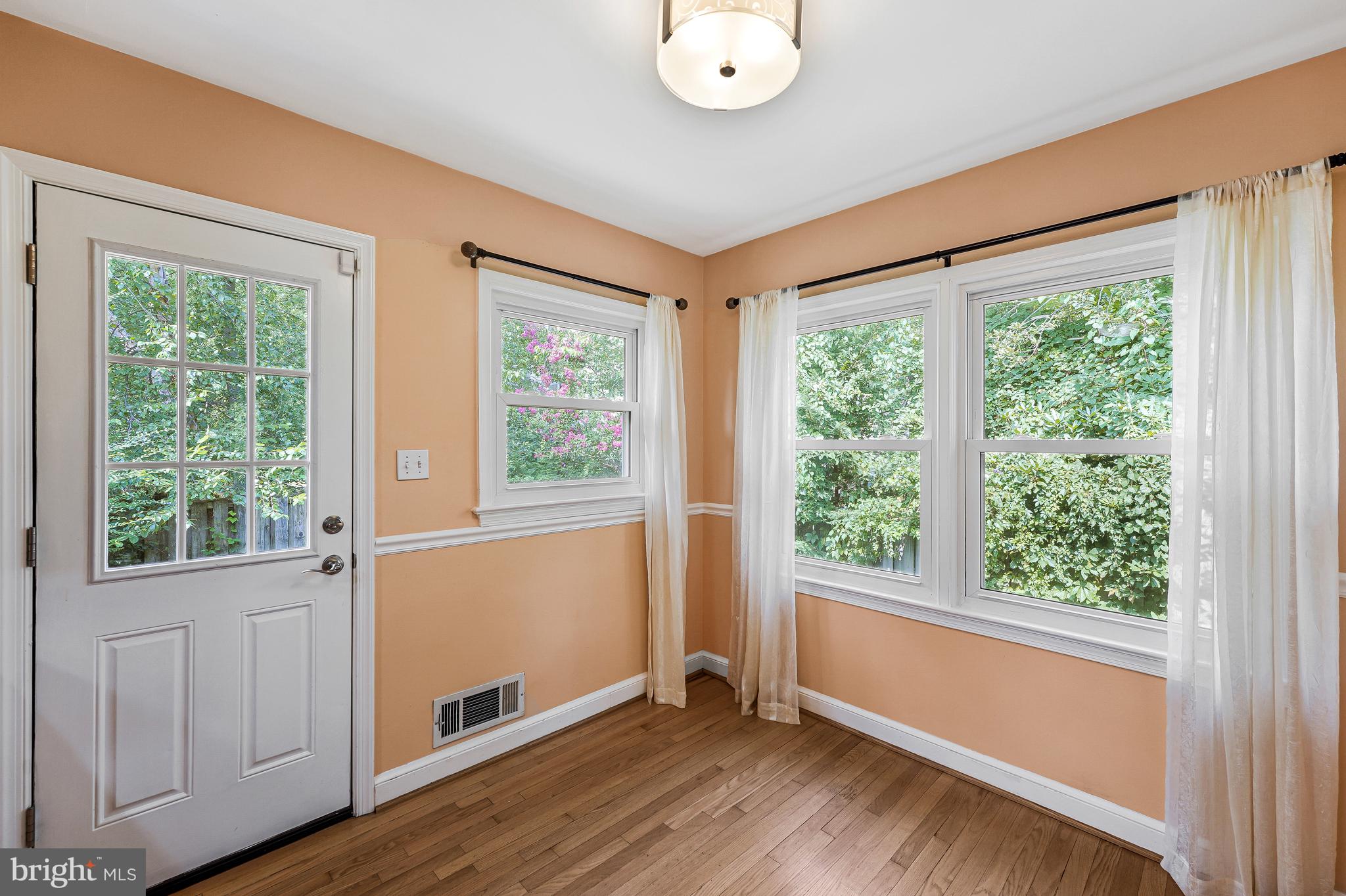 EL NIDO - Residential Lease