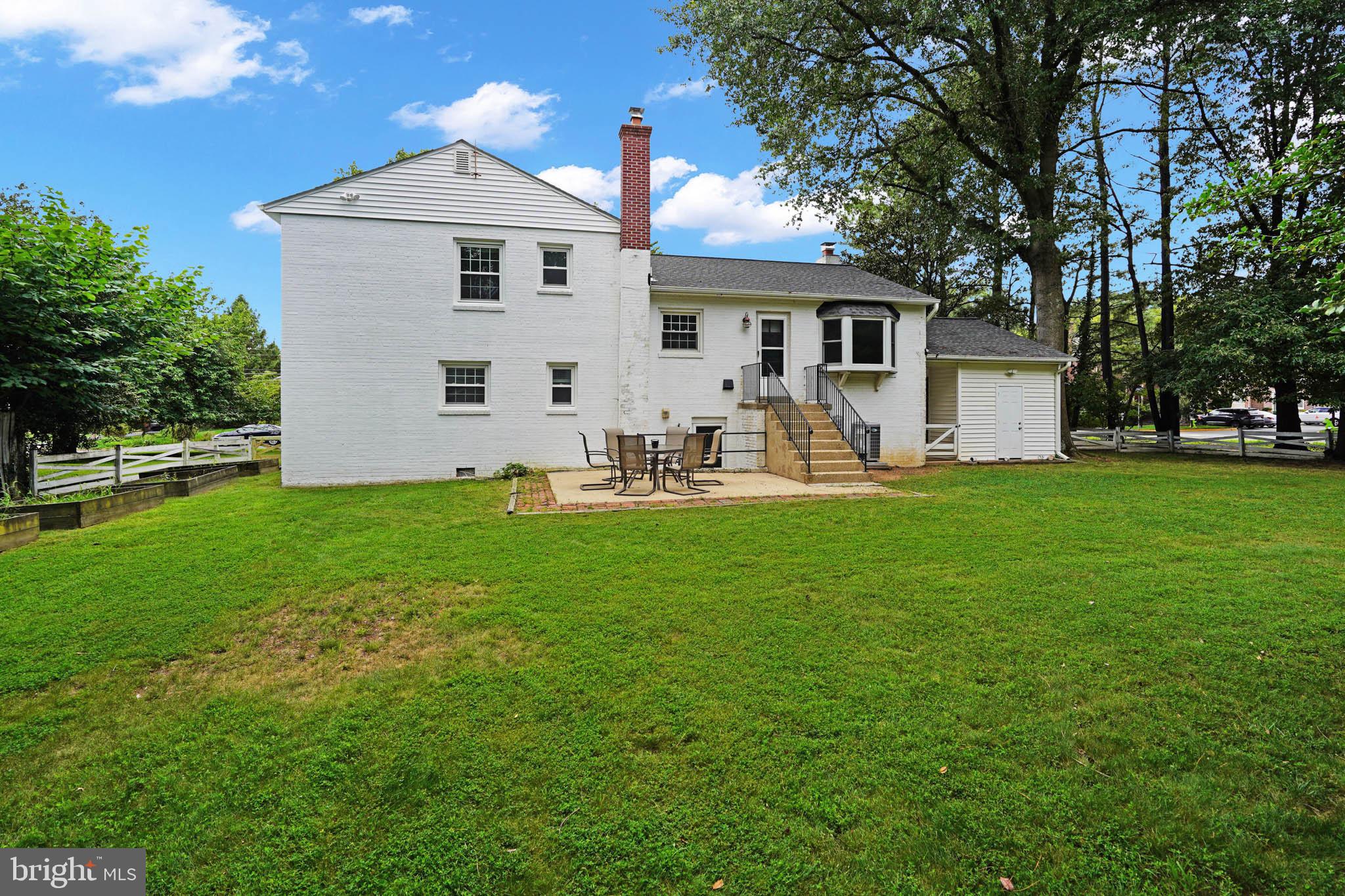 2301 BARBOUR RD, FALLS CHURCH, VA 22043