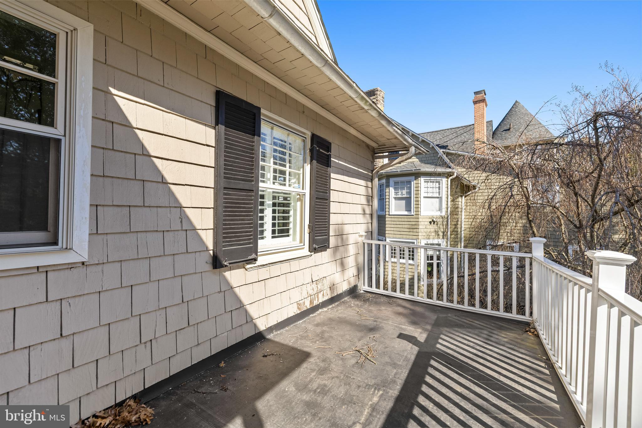 ROLAND PARK - Residential