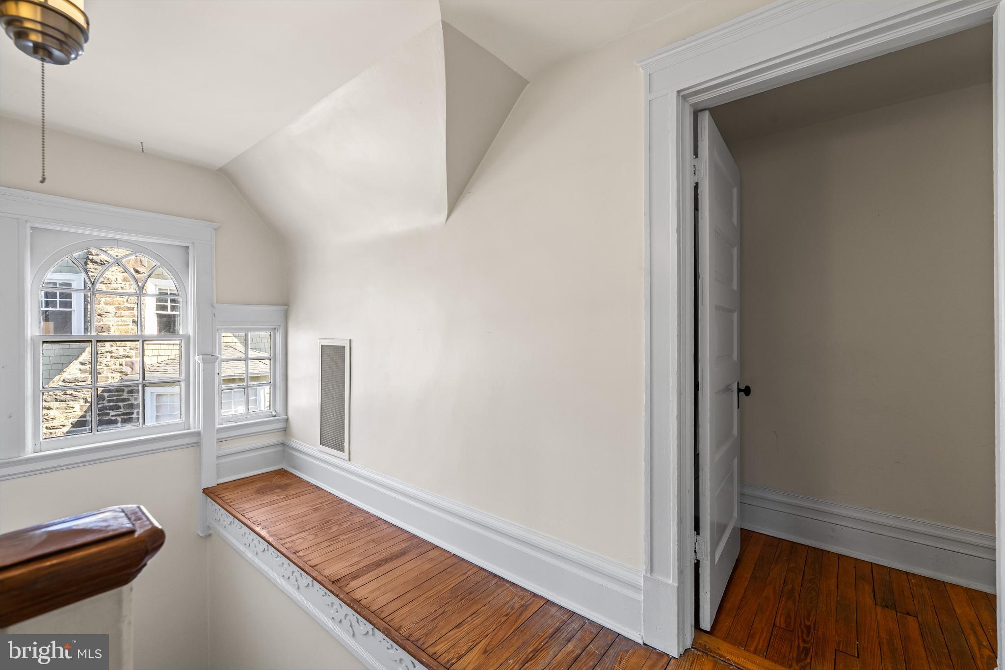 ROLAND PARK - Residential