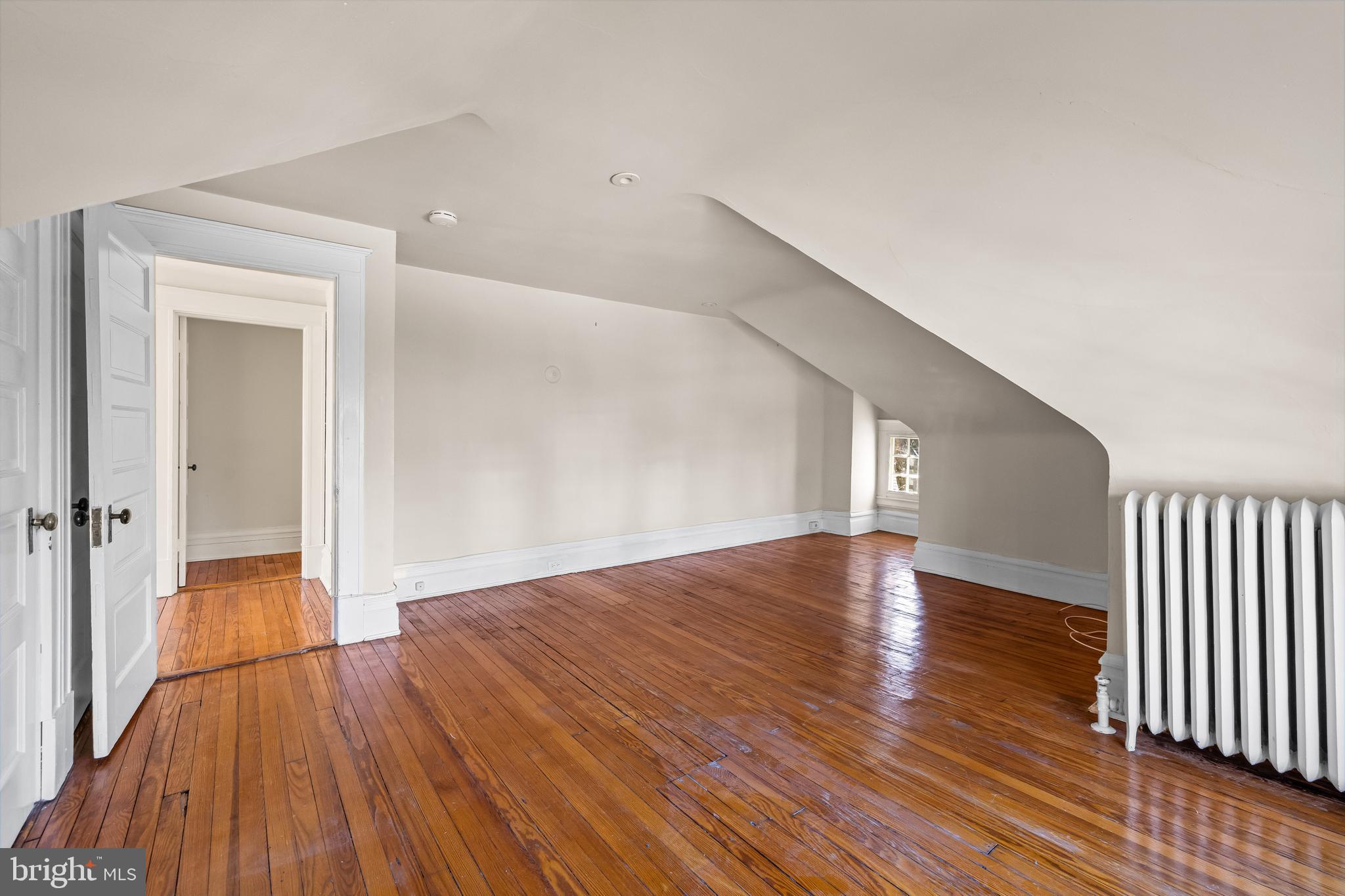 ROLAND PARK - Residential