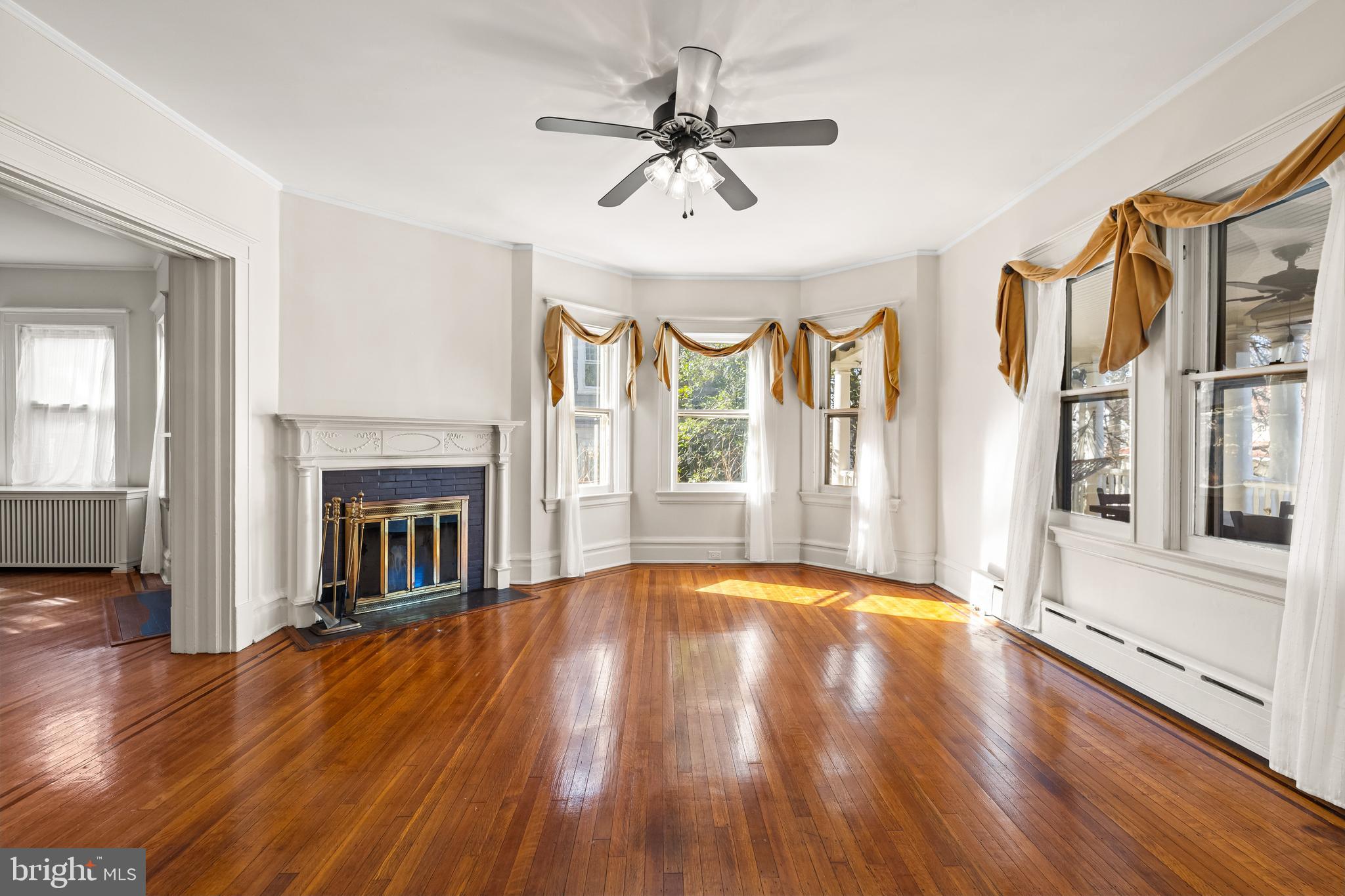 ROLAND PARK - Residential