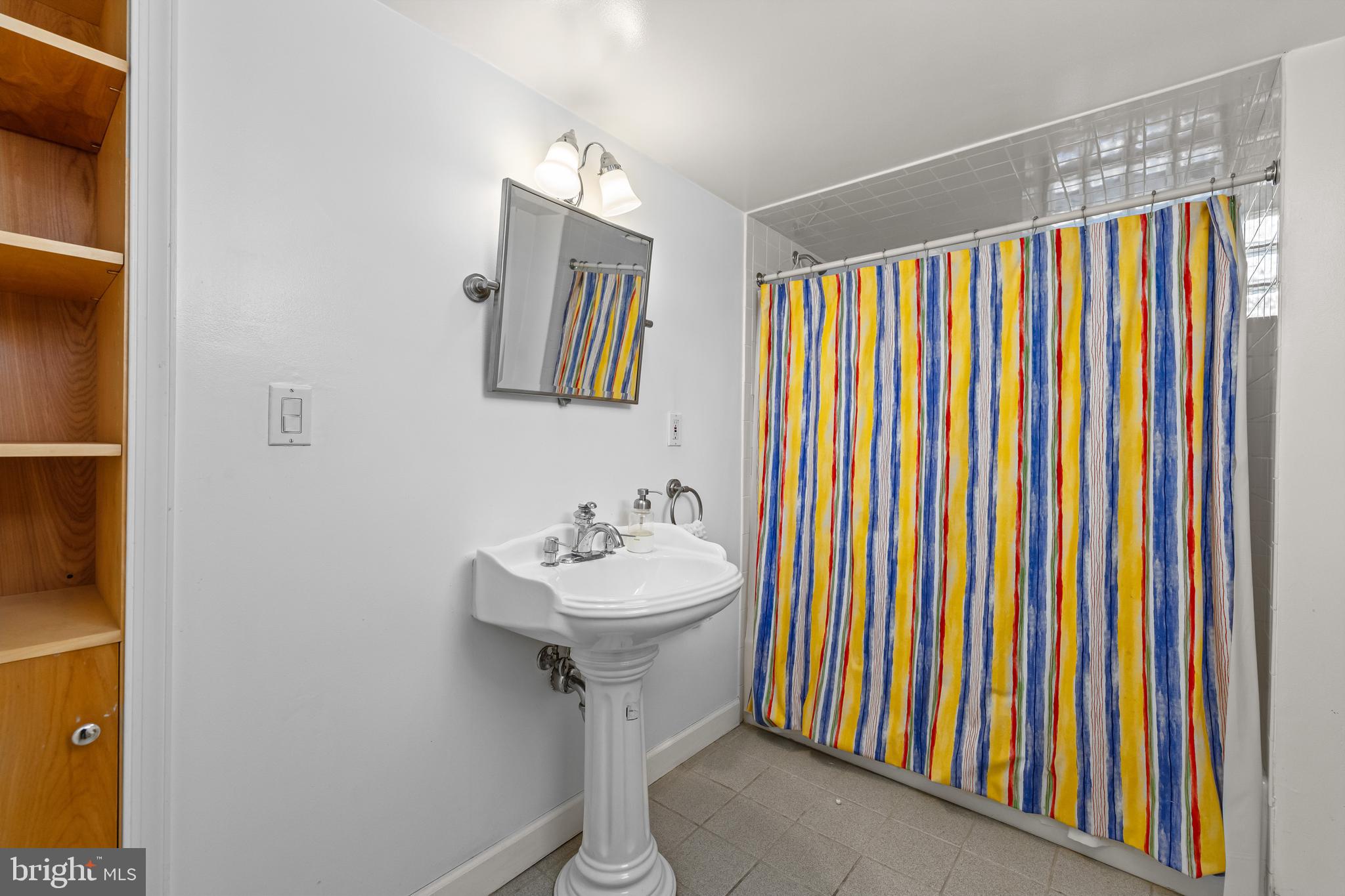 ROLAND PARK - Residential