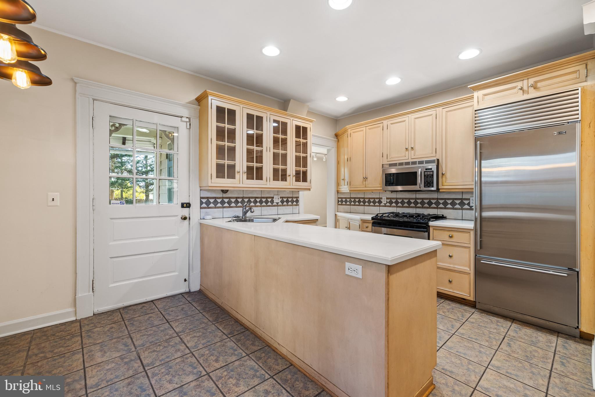 ROLAND PARK - Residential