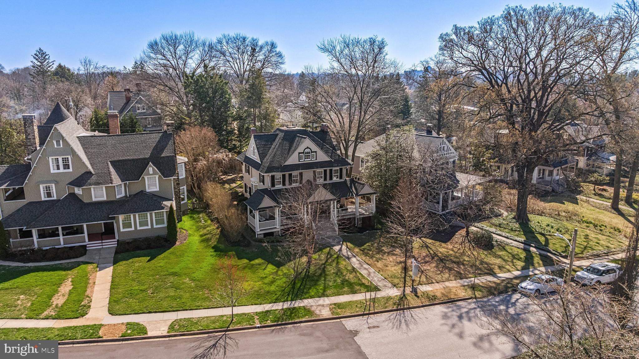 ROLAND PARK - Residential