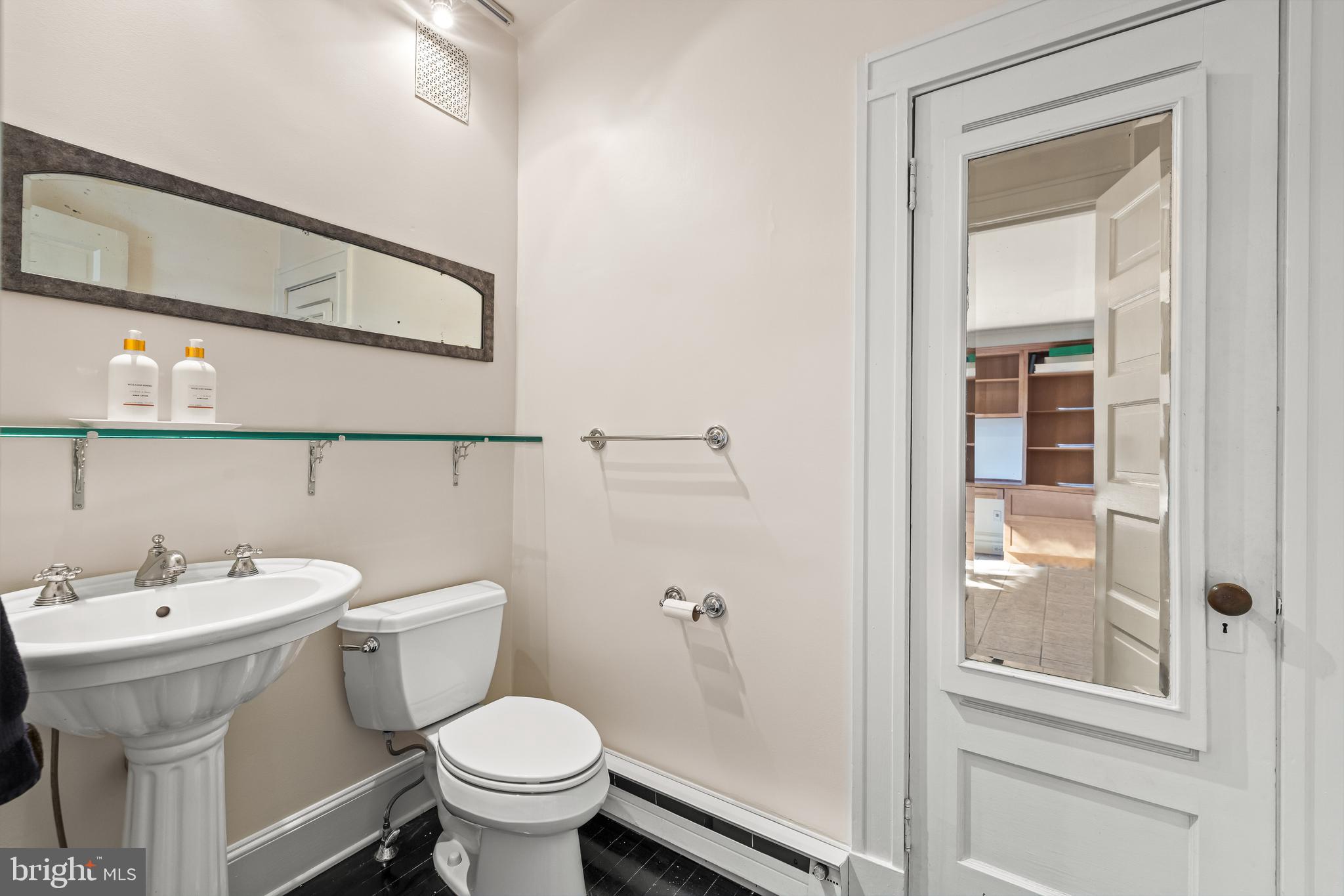 ROLAND PARK - Residential