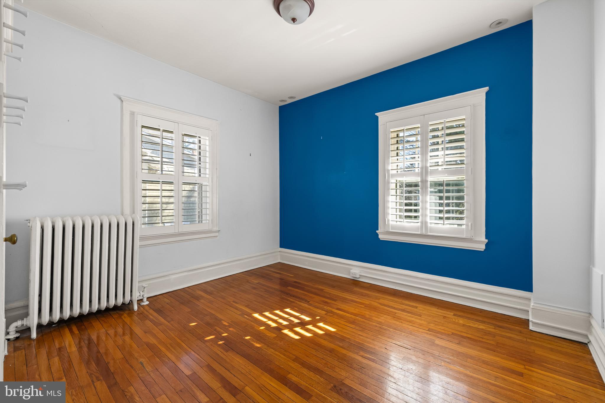 ROLAND PARK - Residential