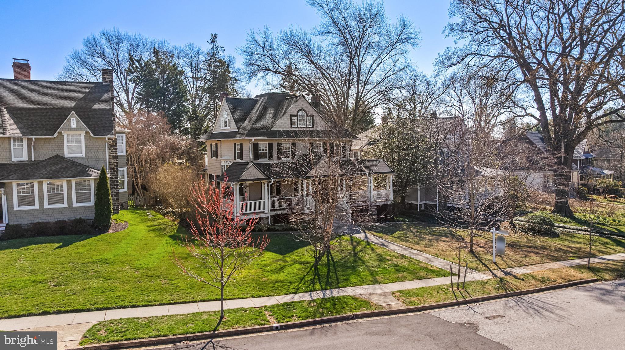 ROLAND PARK - Residential