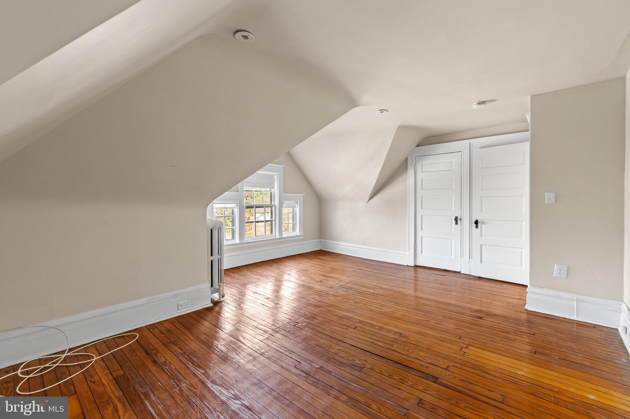 ROLAND PARK - Residential