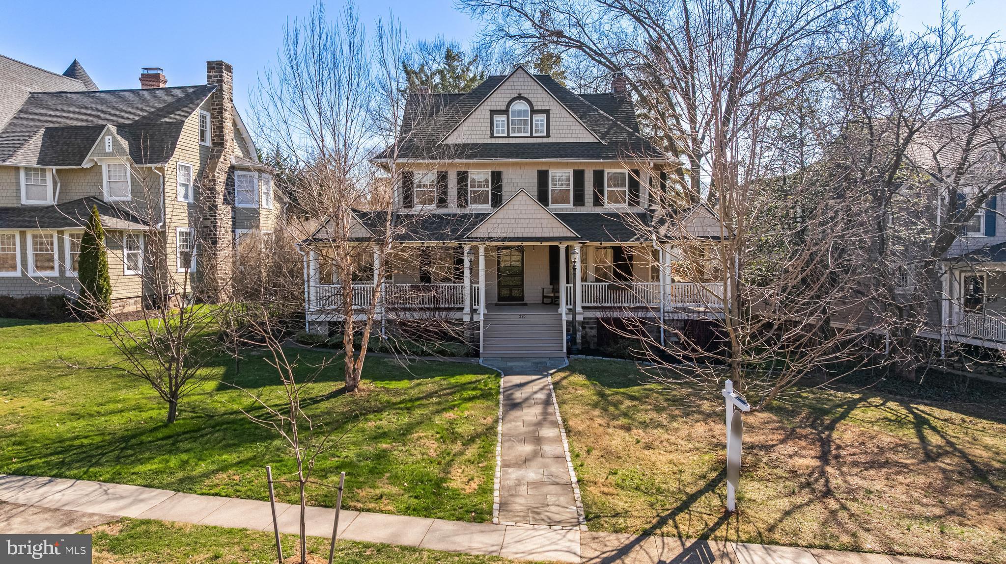 ROLAND PARK - Residential